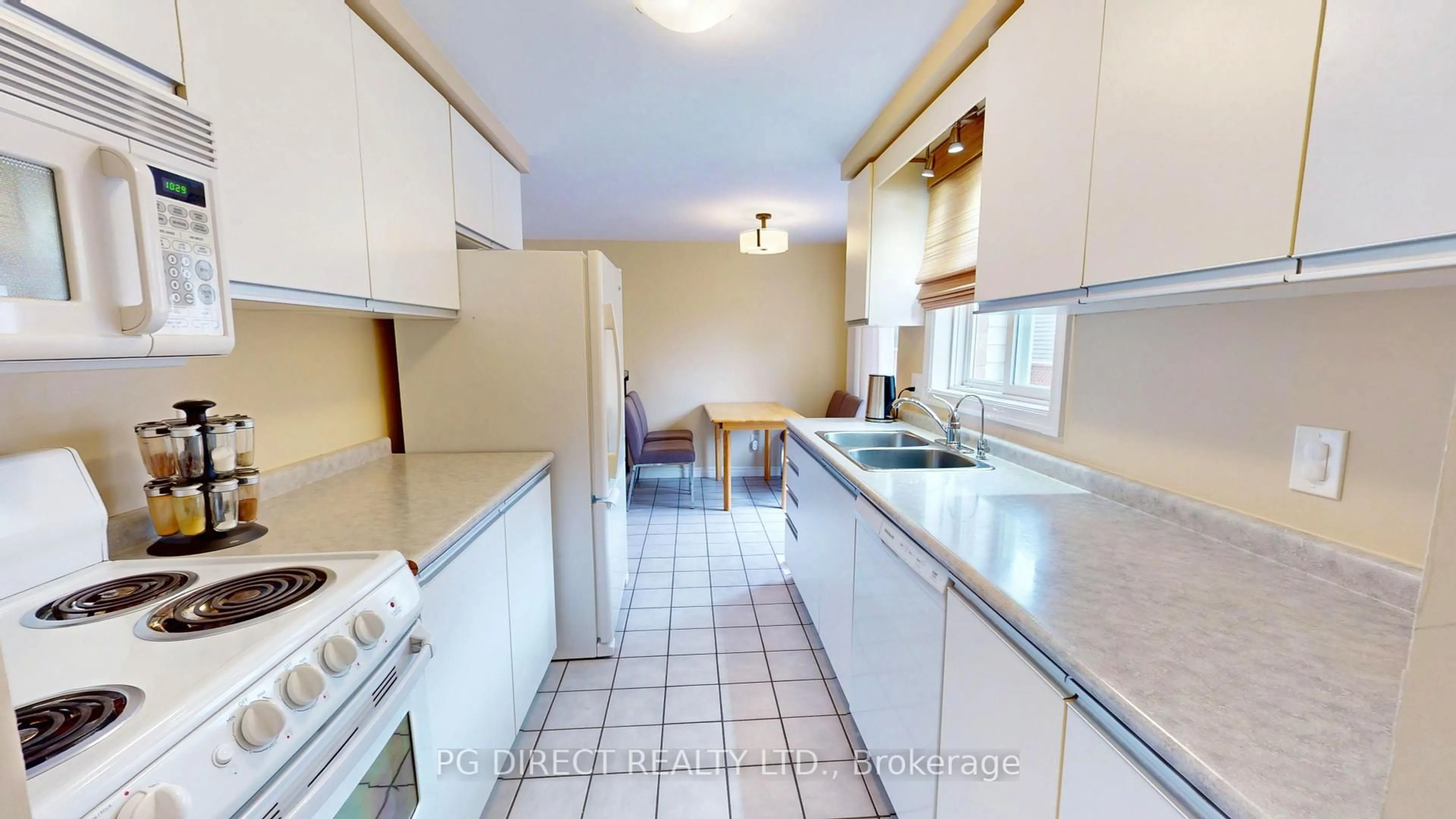 Standard kitchen, unknown for 116 Oprington Crt, Kitchener Ontario N2N 3E1