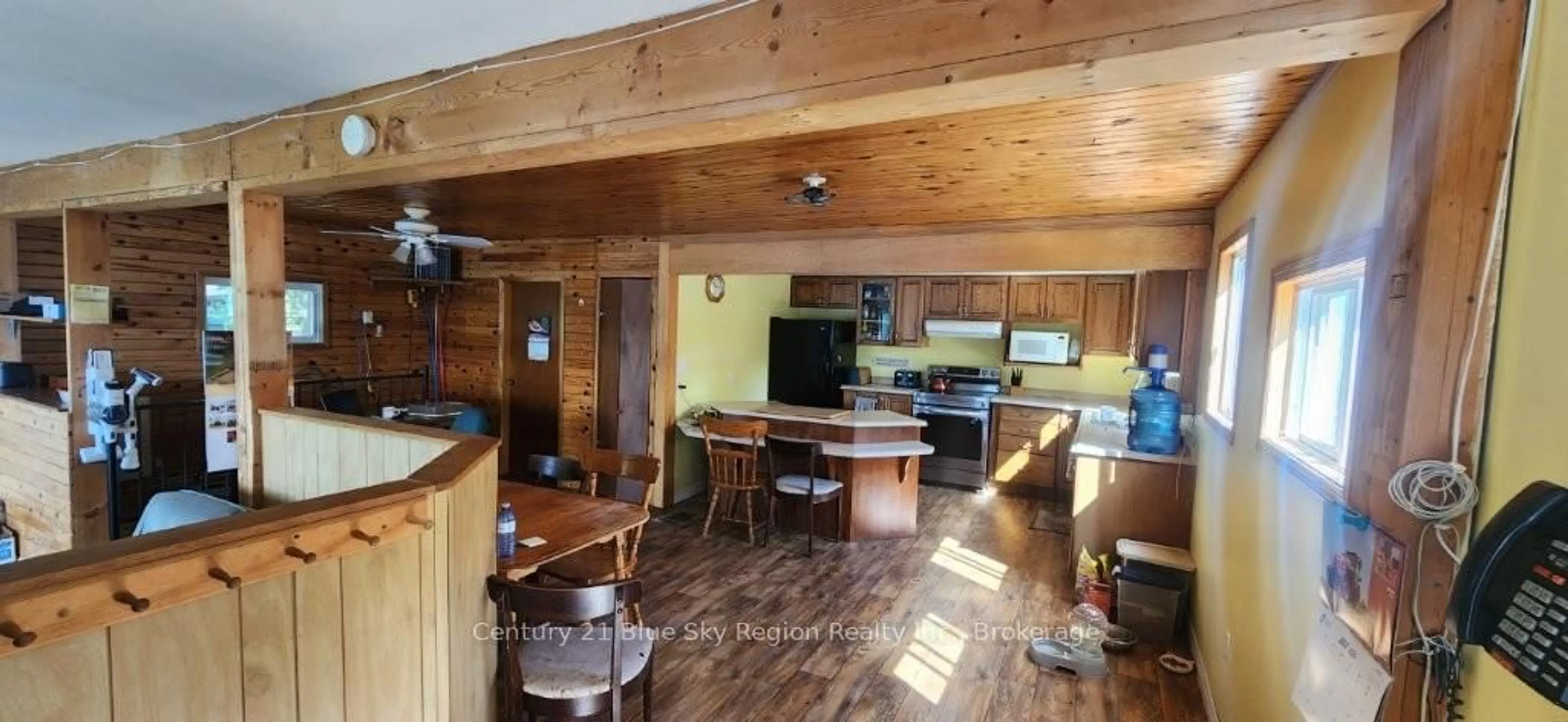 Open concept kitchen, wood/laminate floor for 1300T FOUR MILE LAKE Rd, North Bay Ontario P1B 8G2