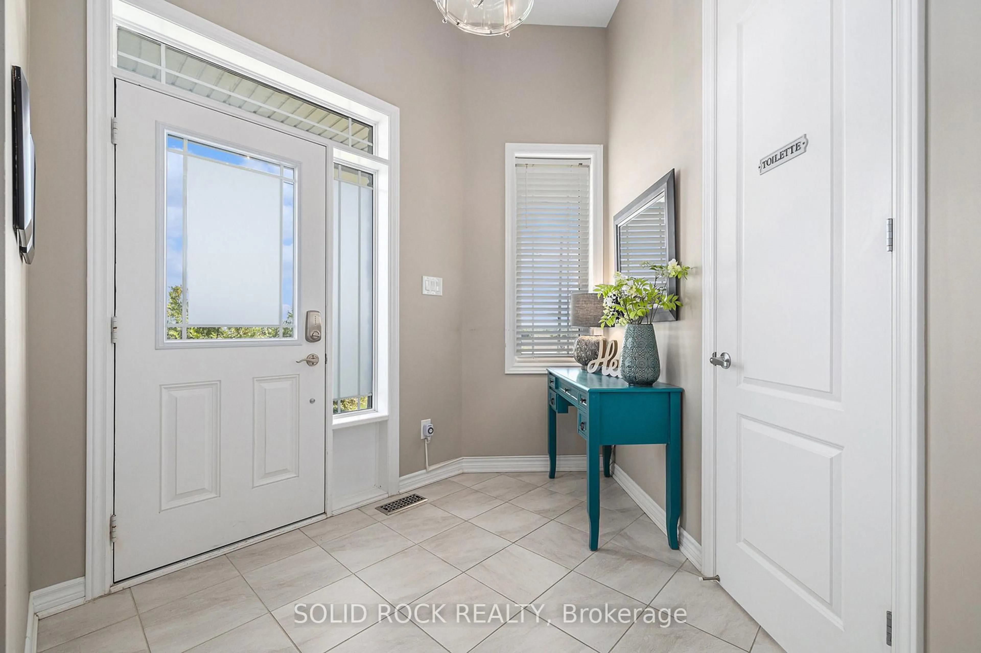 Indoor entryway for 508 Acceptance Pl, Ottawa Ontario K2M 2T6