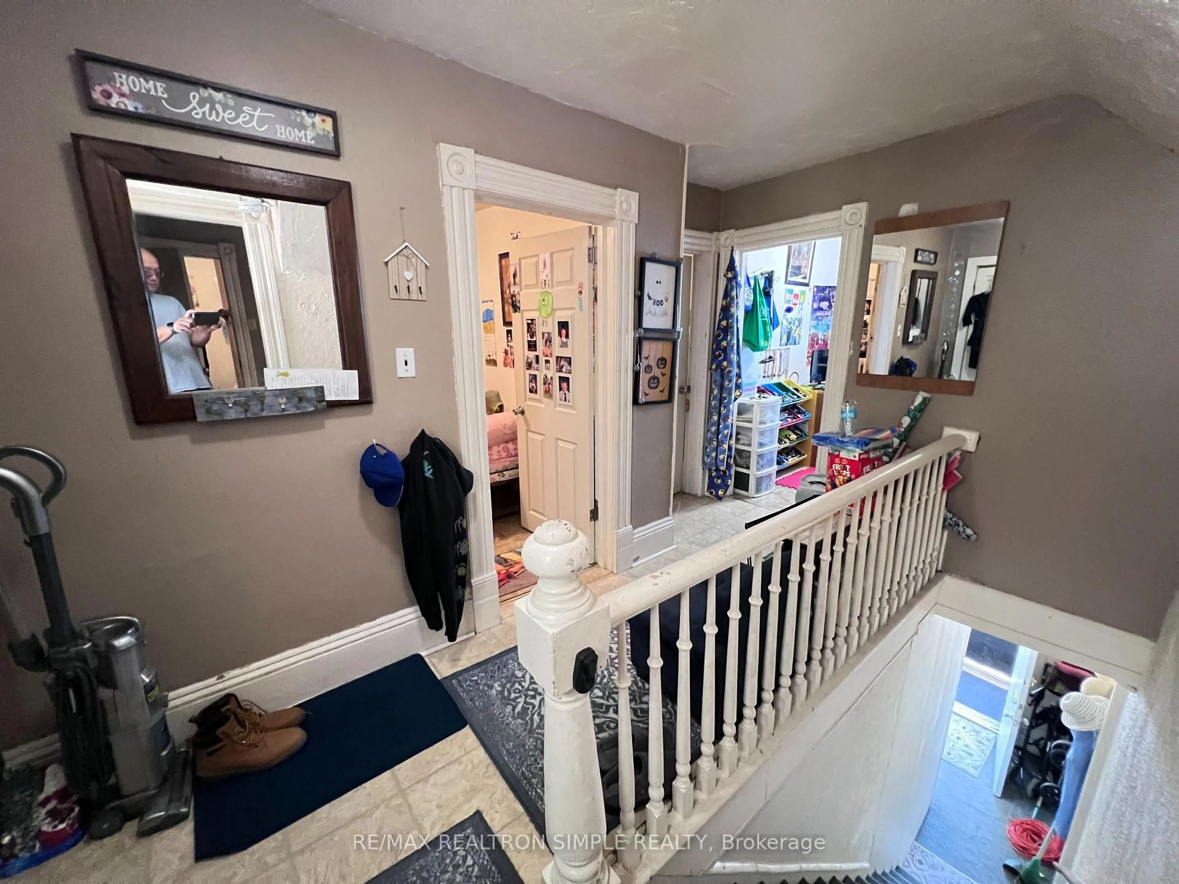 Unknown for 441 Algonquin Ave, North Bay Ontario P1B 4W6