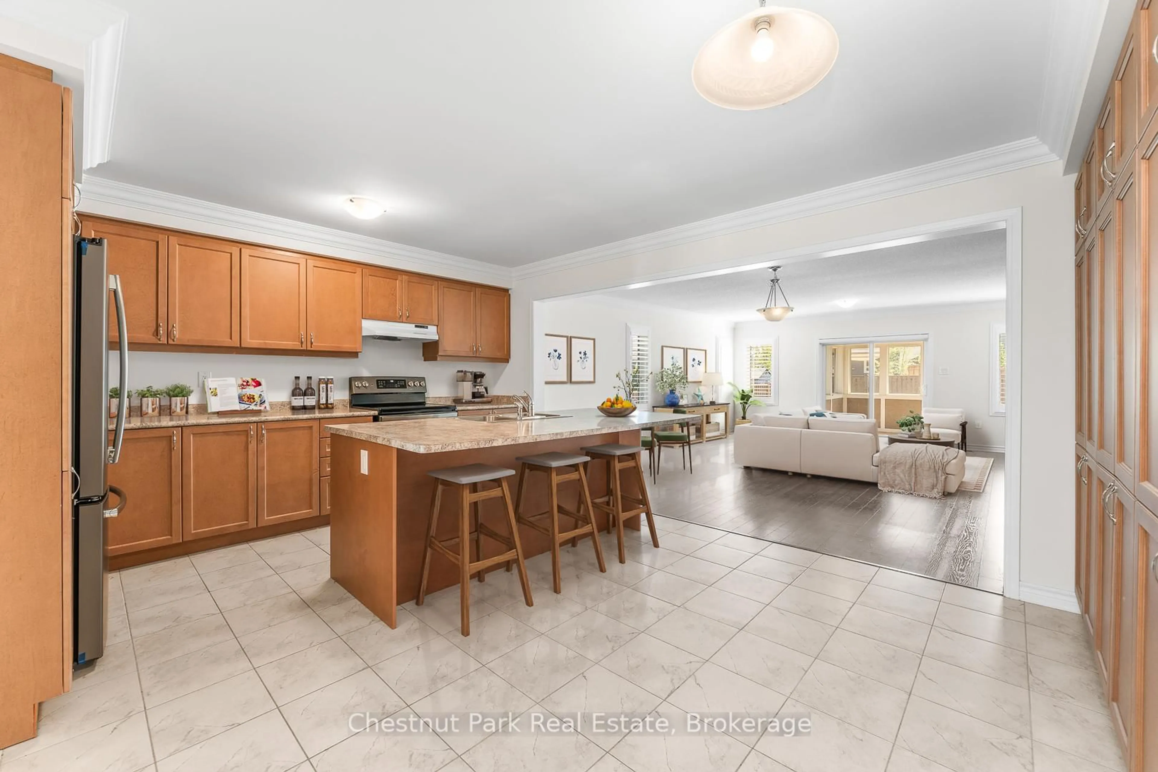 Open concept kitchen, ceramic/tile floor for 25 Hunter Pl, Bracebridge Ontario P1L 0E1