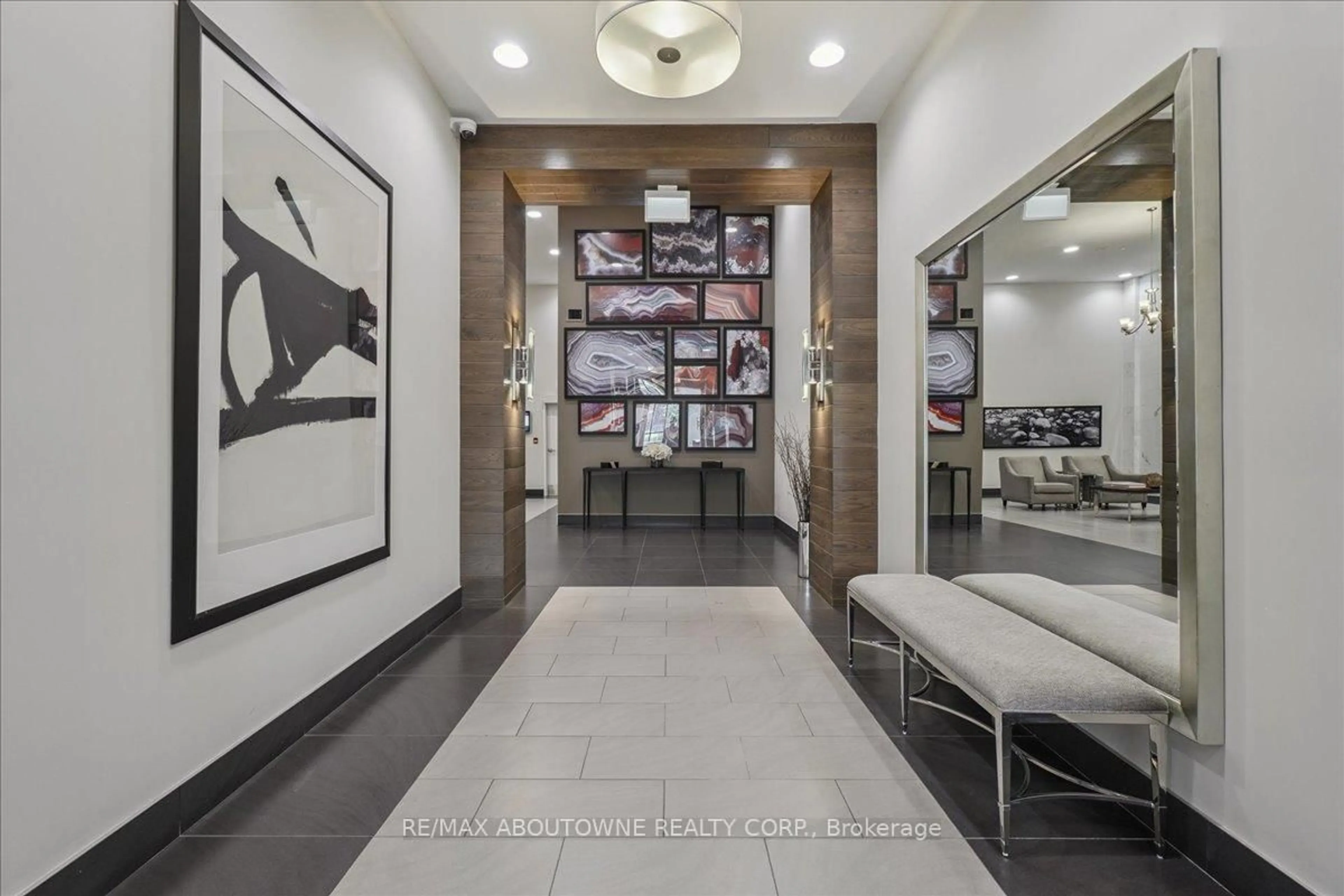 Lobby for 150 Wellington St #405, Guelph Ontario N1H 0B5