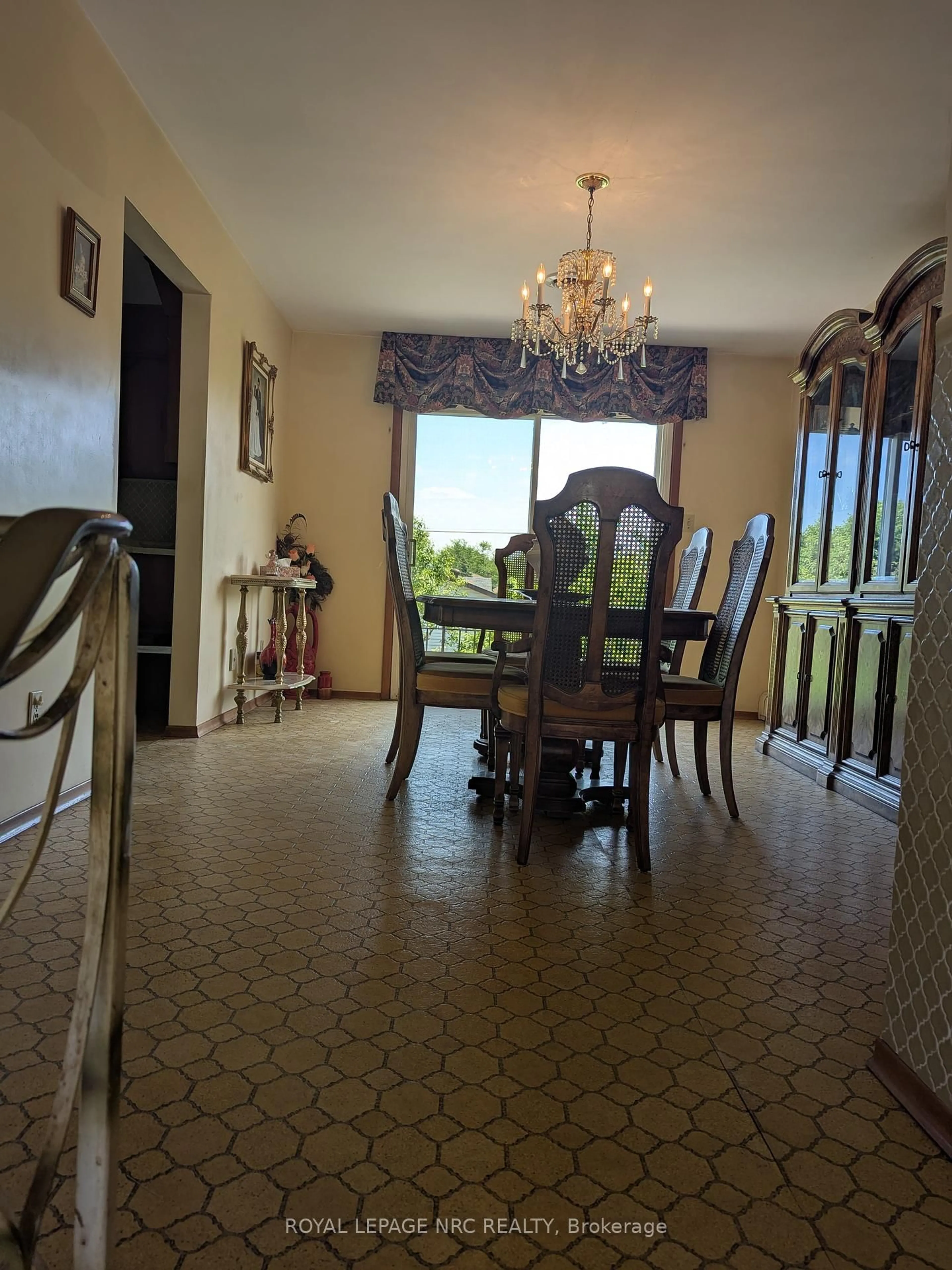 Dining room, unknown for 25 Janet St, Port Colborne Ontario L3K 2E6