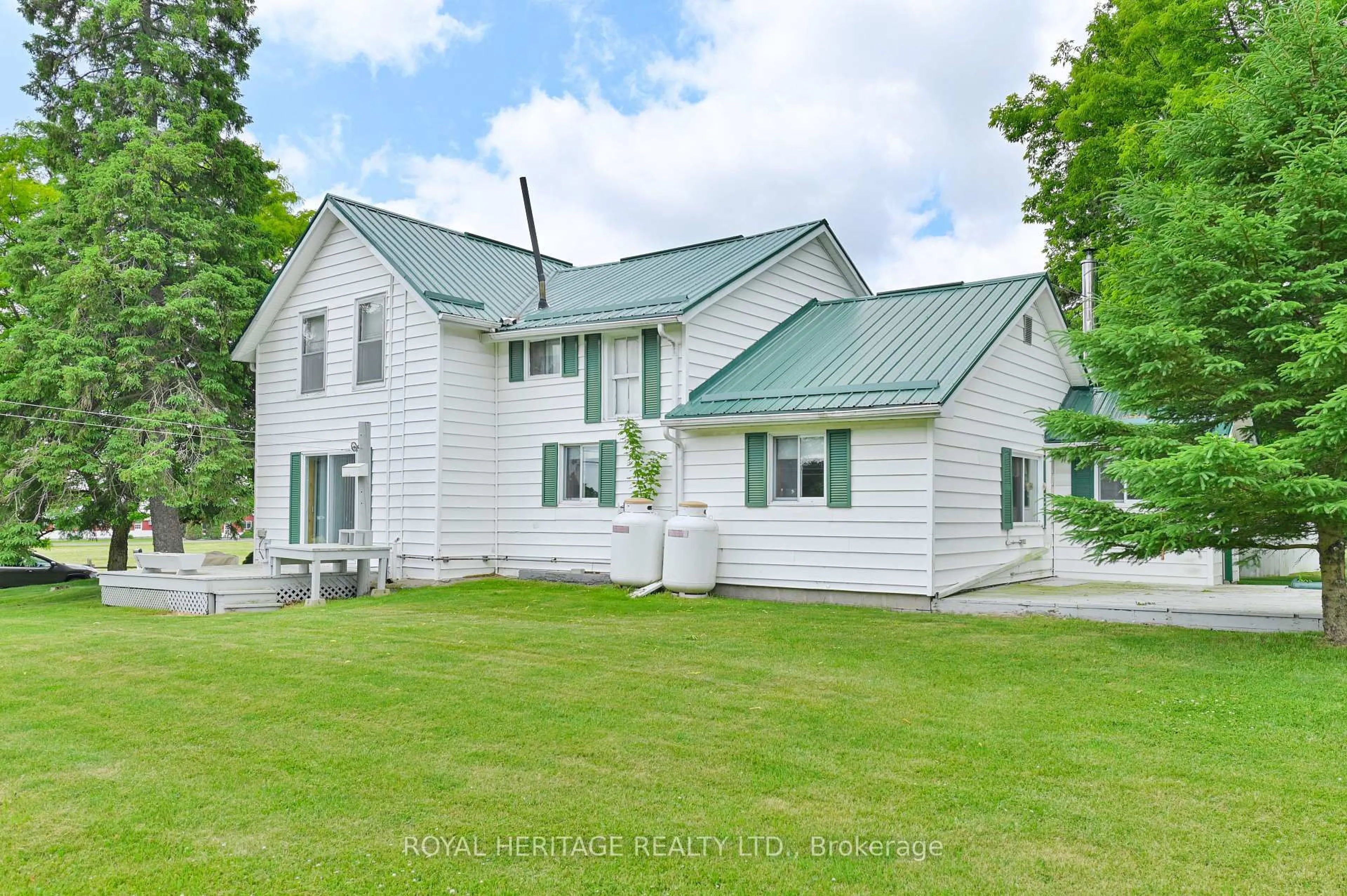 A pic from outside/outdoor area/front of a property/back of a property/a pic from drone, unknown for 341 Casey Rd, Belleville Ontario K8N 4Z6