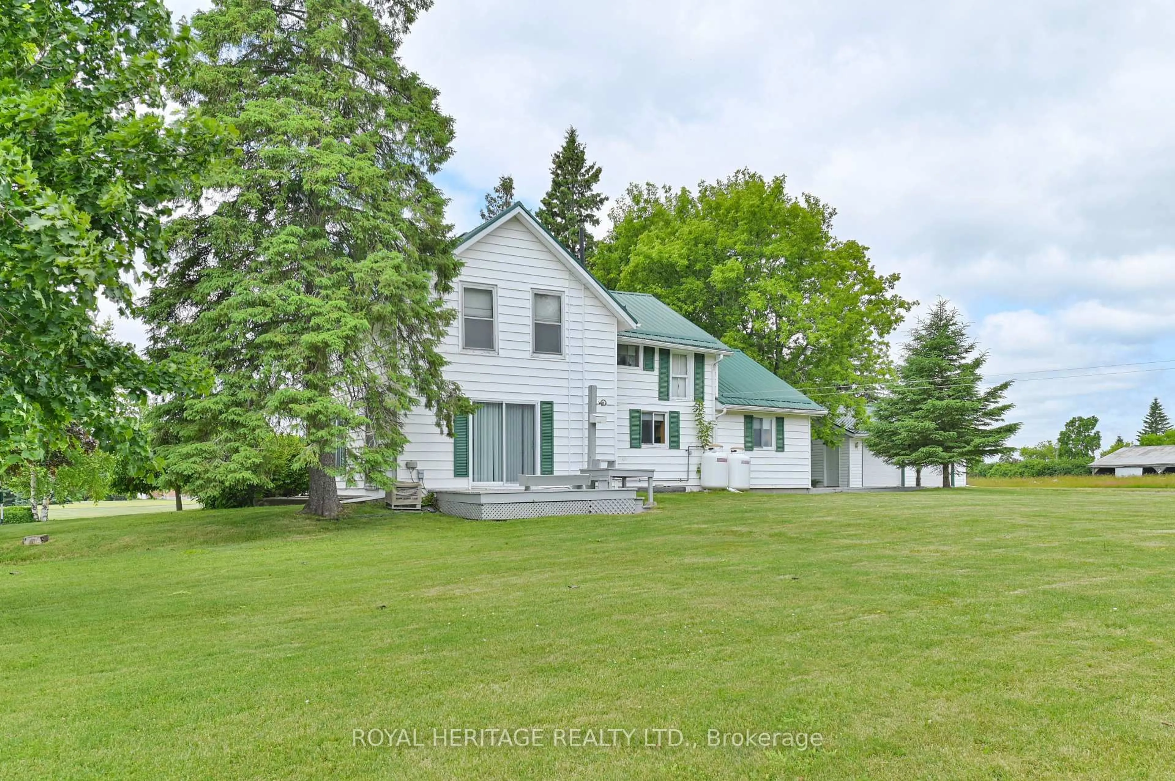 A pic from outside/outdoor area/front of a property/back of a property/a pic from drone, water/lake/river/ocean view for 341 Casey Rd, Belleville Ontario K8N 4Z6