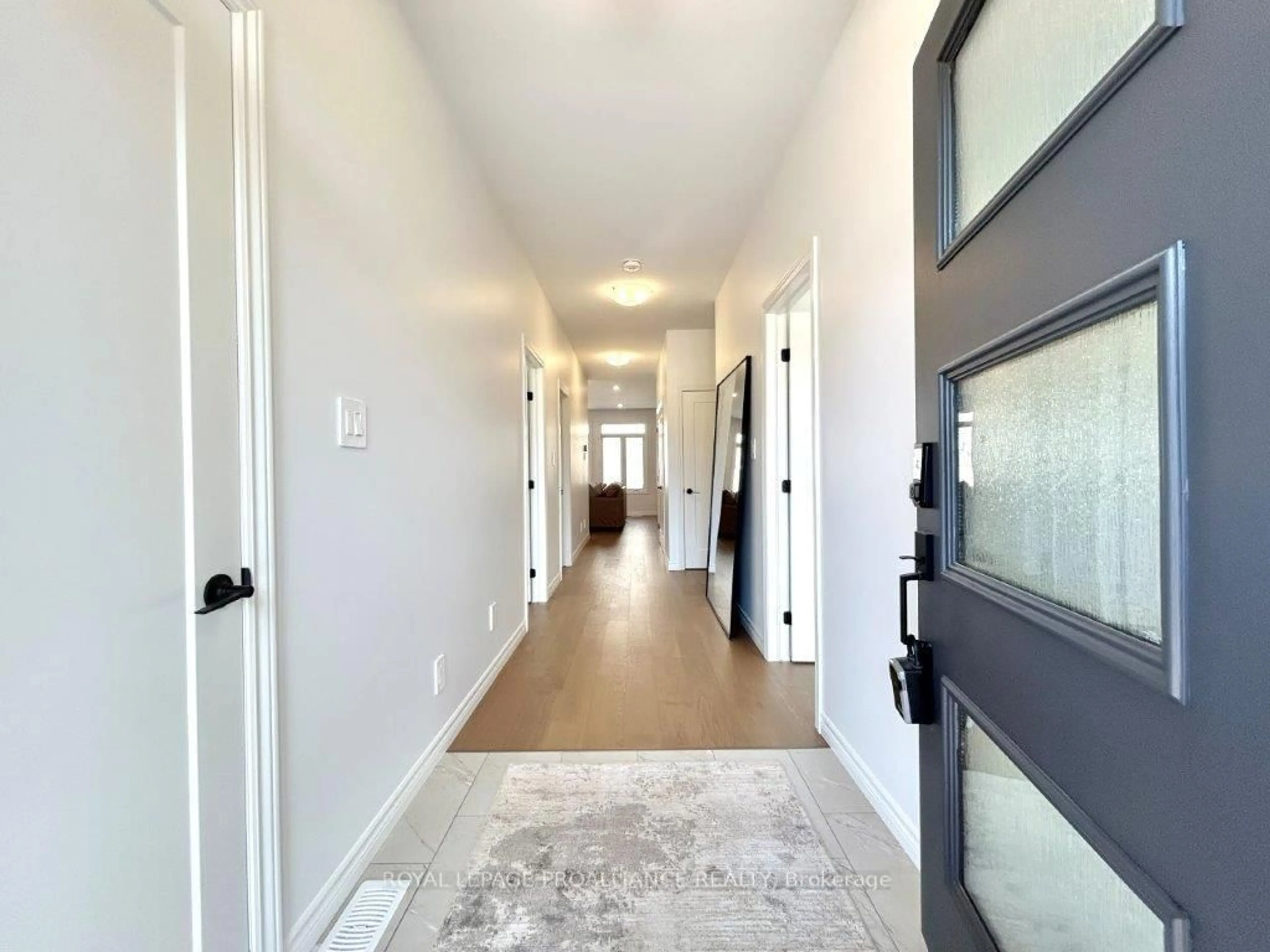 Indoor entryway for 77 Athabaska Dr, Belleville Ontario K8N 0T1