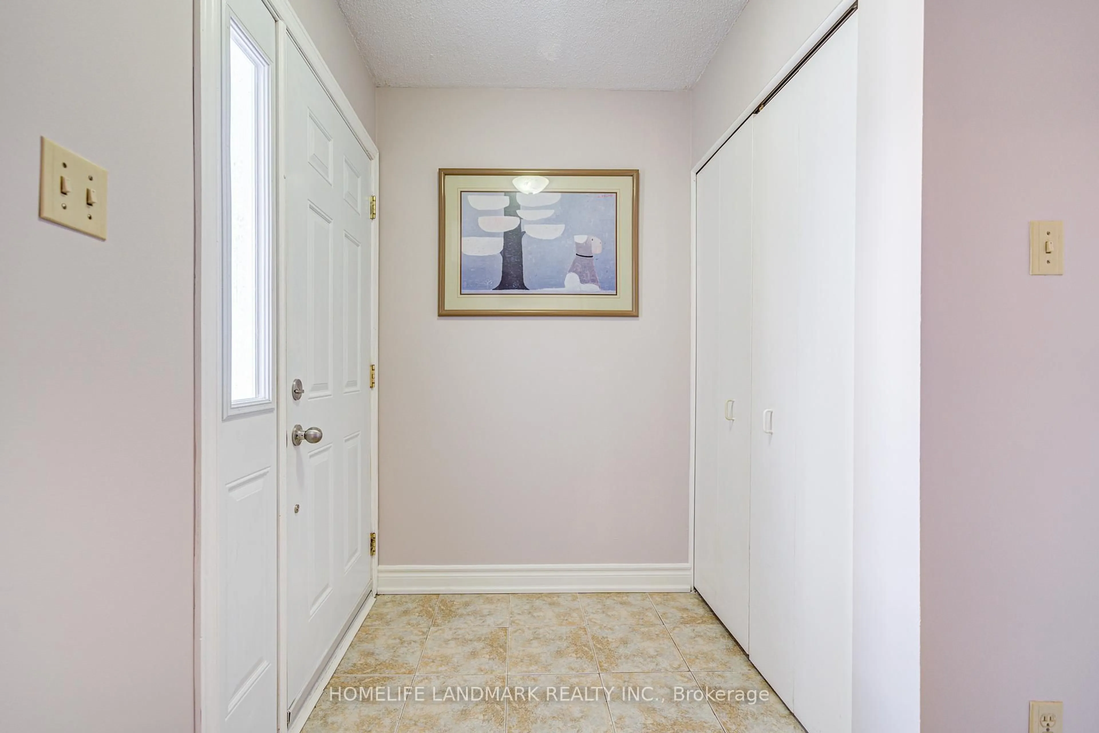 Indoor entryway for 401 Keats Way #2, Waterloo Ontario N2L 5S7