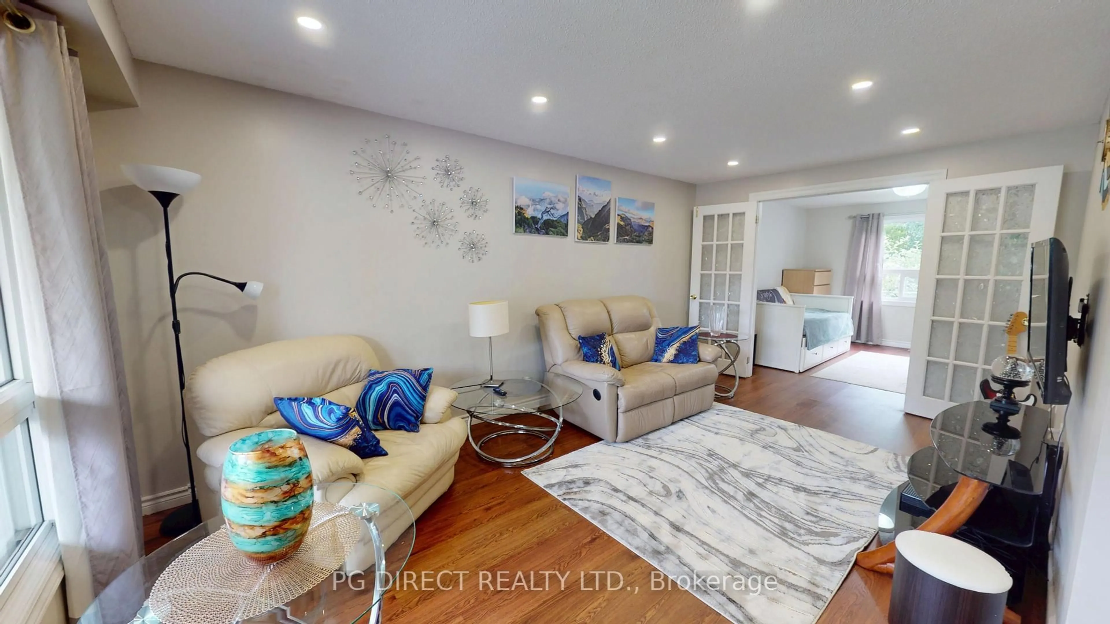 Living room with furniture, unknown for 300 Conservation Dr, Waterloo Ontario N2V 1V5