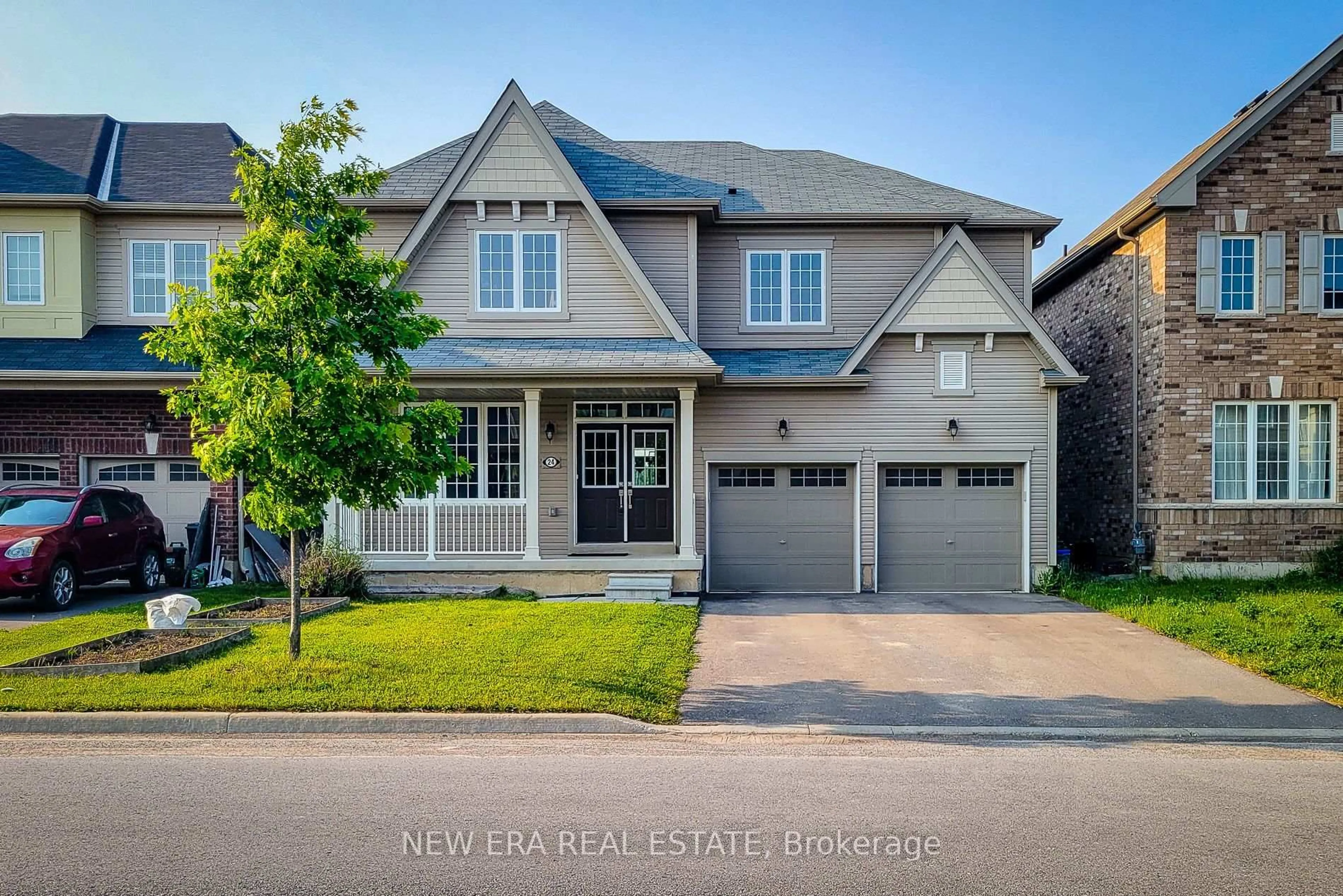 Home with brick exterior material, street for 24 Esther Cres, Thorold Ontario L3B 5N5