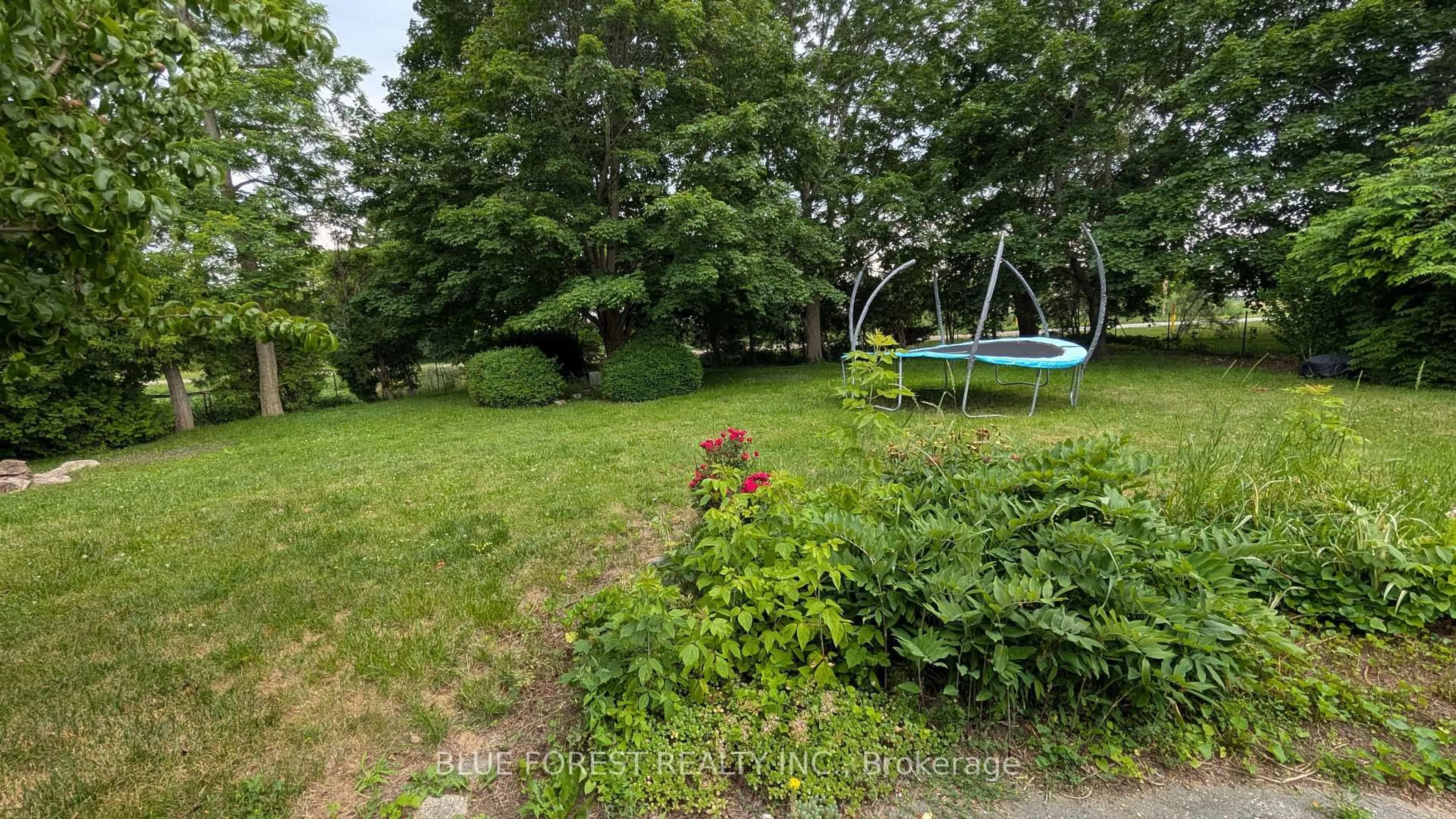Unknown for 73612 Bluewater Highway, Bluewater Ontario N0M 2T0