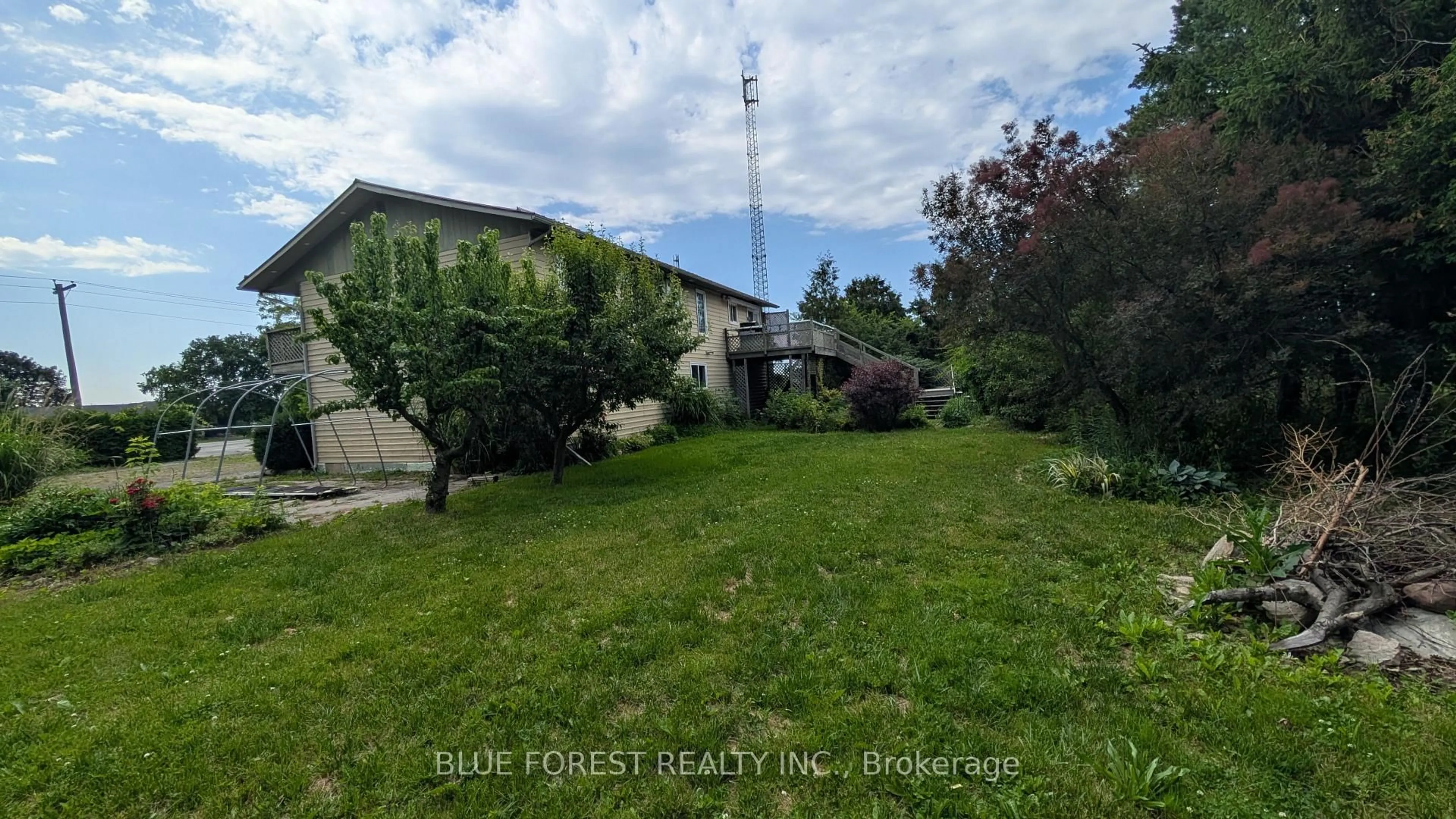 A pic from outside/outdoor area/front of a property/back of a property/a pic from drone, unknown for 73612 Bluewater Highway, Bluewater Ontario N0M 2T0