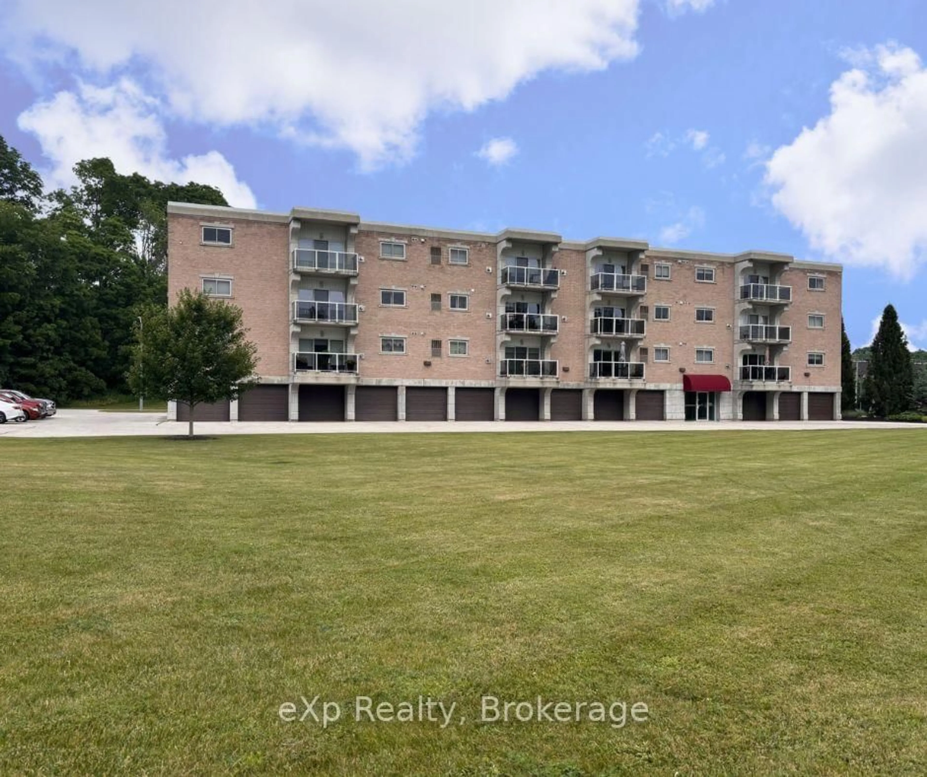 A pic from outside/outdoor area/front of a property/back of a property/a pic from drone, building for 85 William St #408, Brockton Ontario N0G 2V0