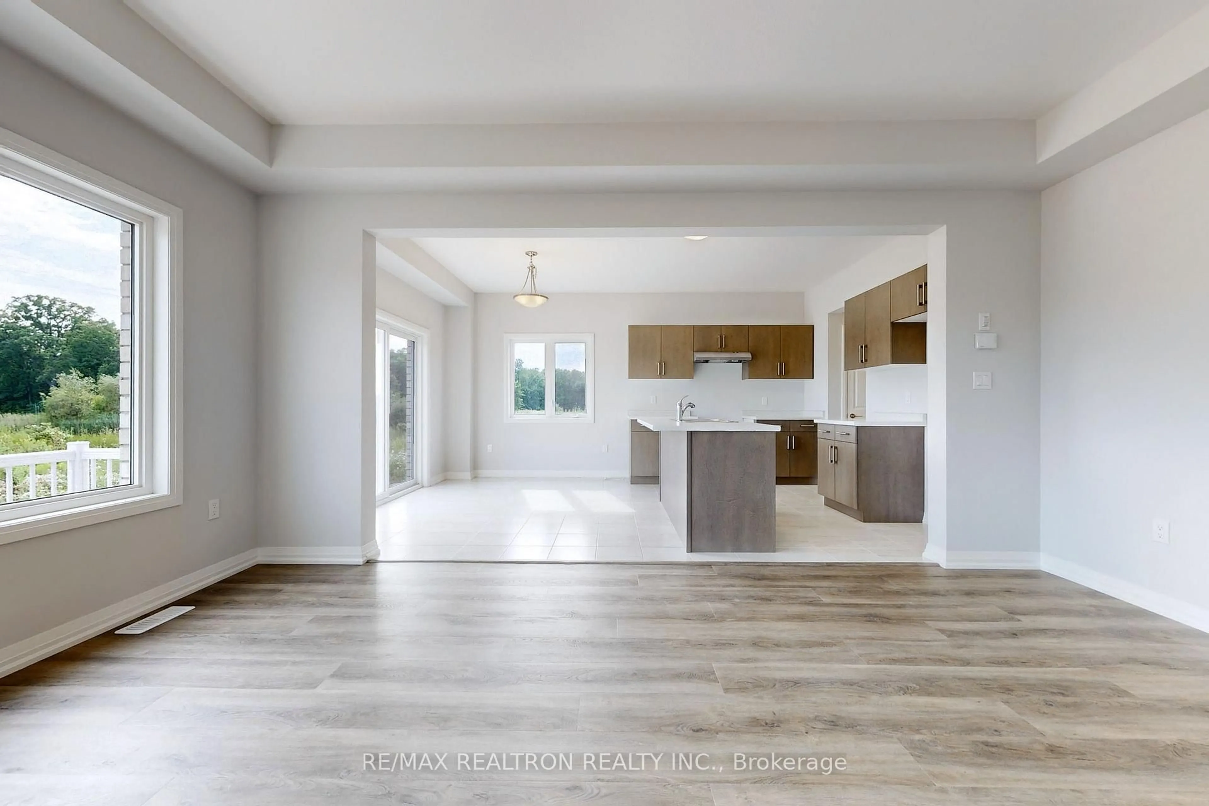 Open concept kitchen, unknown for 7461 Majestic Tr, Niagara Falls Ontario L2H 0K7