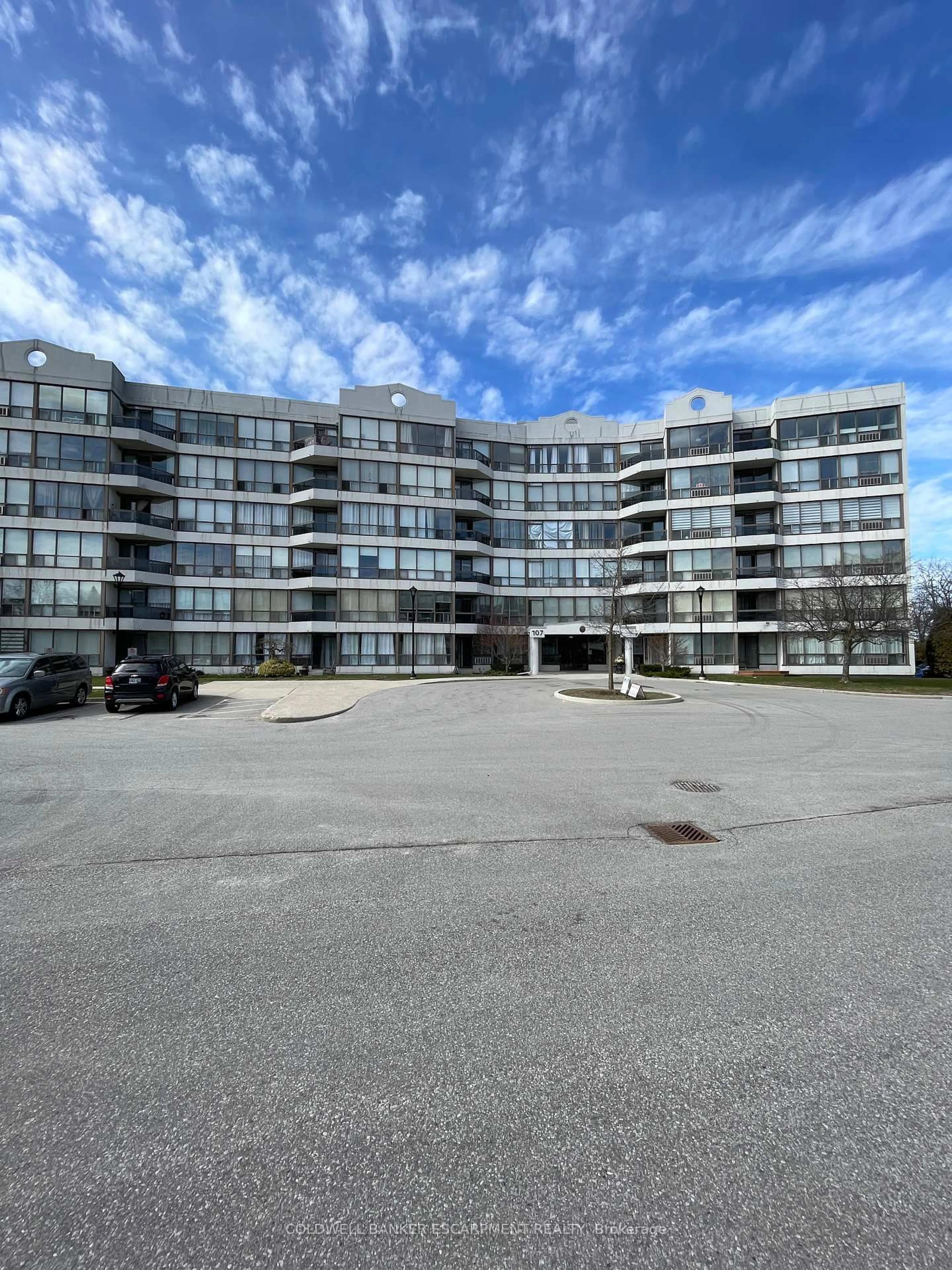 A pic from outside/outdoor area/front of a property/back of a property/a pic from drone, building for 107 Bagot St #105, Guelph Ontario N1H 8H5