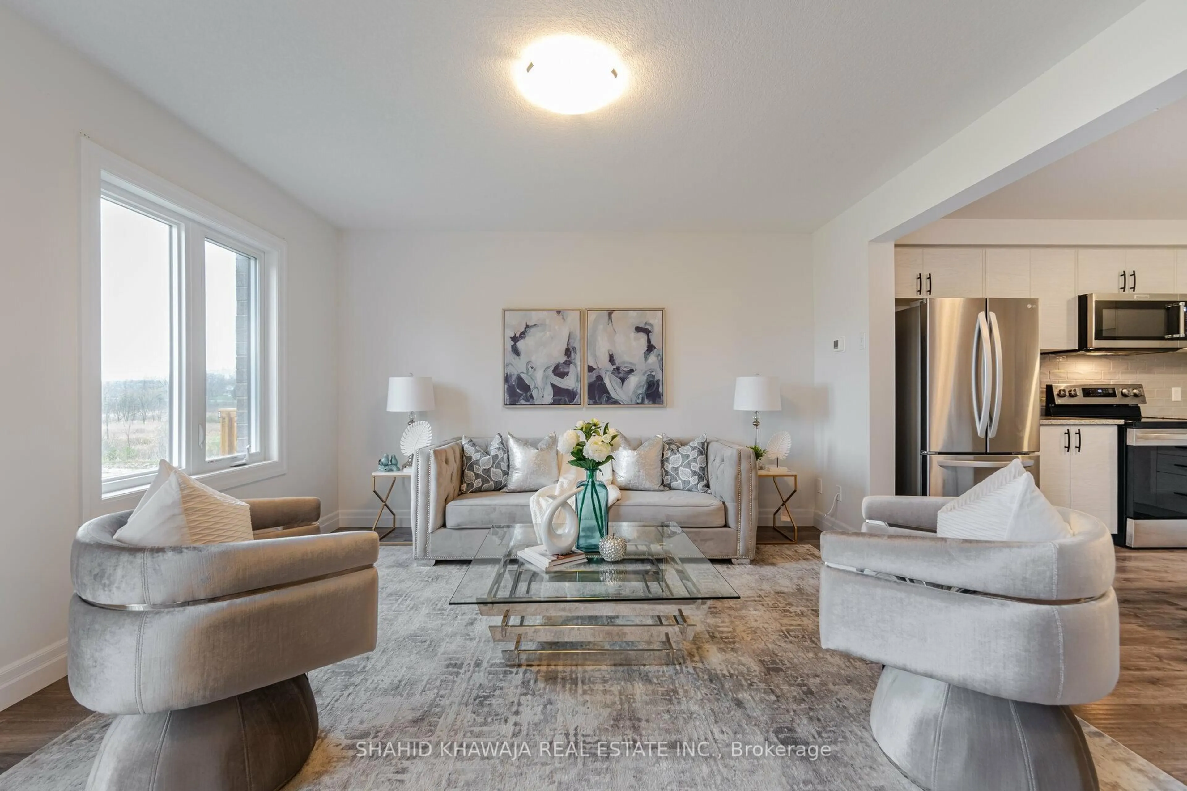 Living room with furniture, unknown for 45 Faith St, Cambridge Ontario N1R 5S2