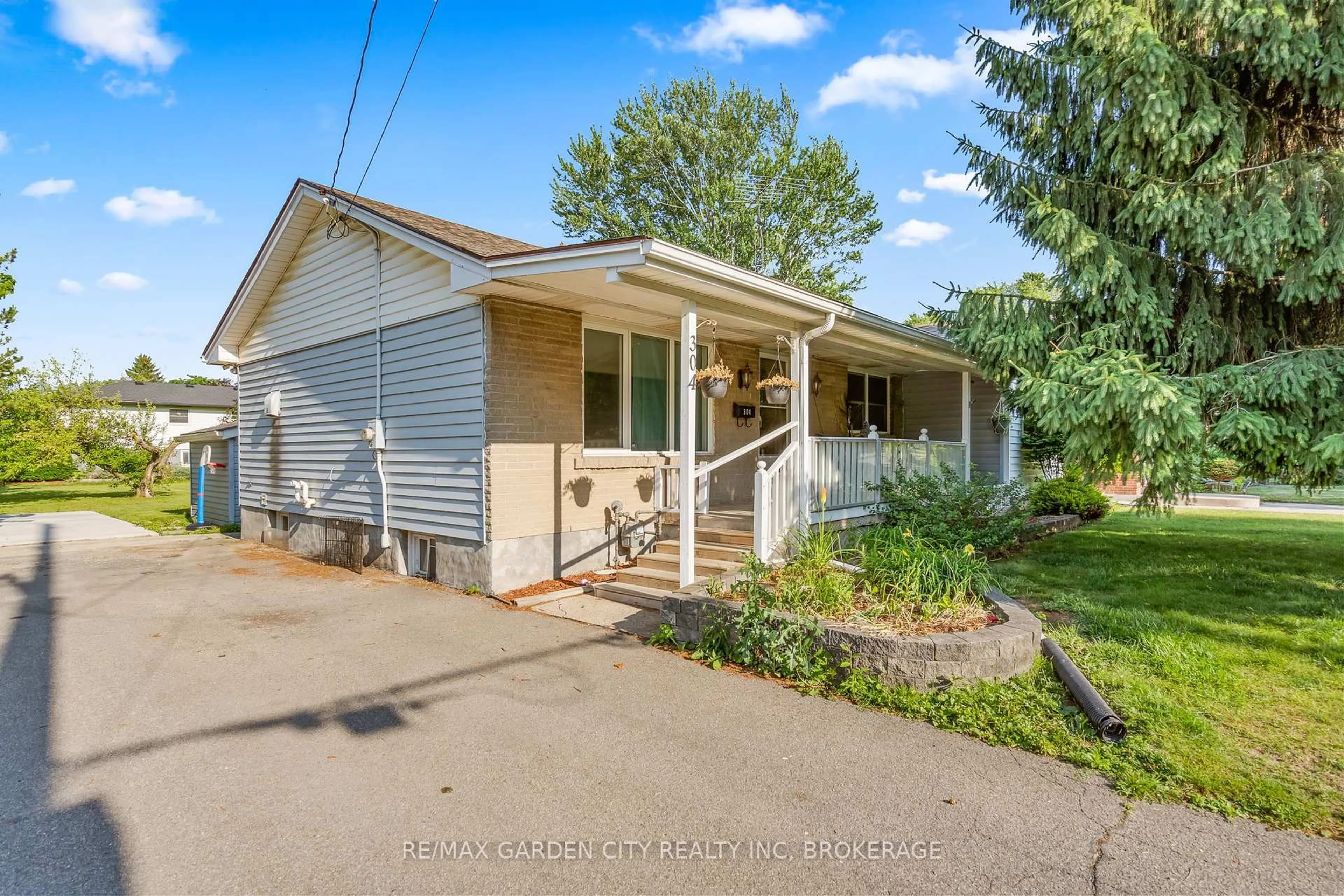 Unknown for 304 FIRST Ave, Welland Ontario L3C 1Y8