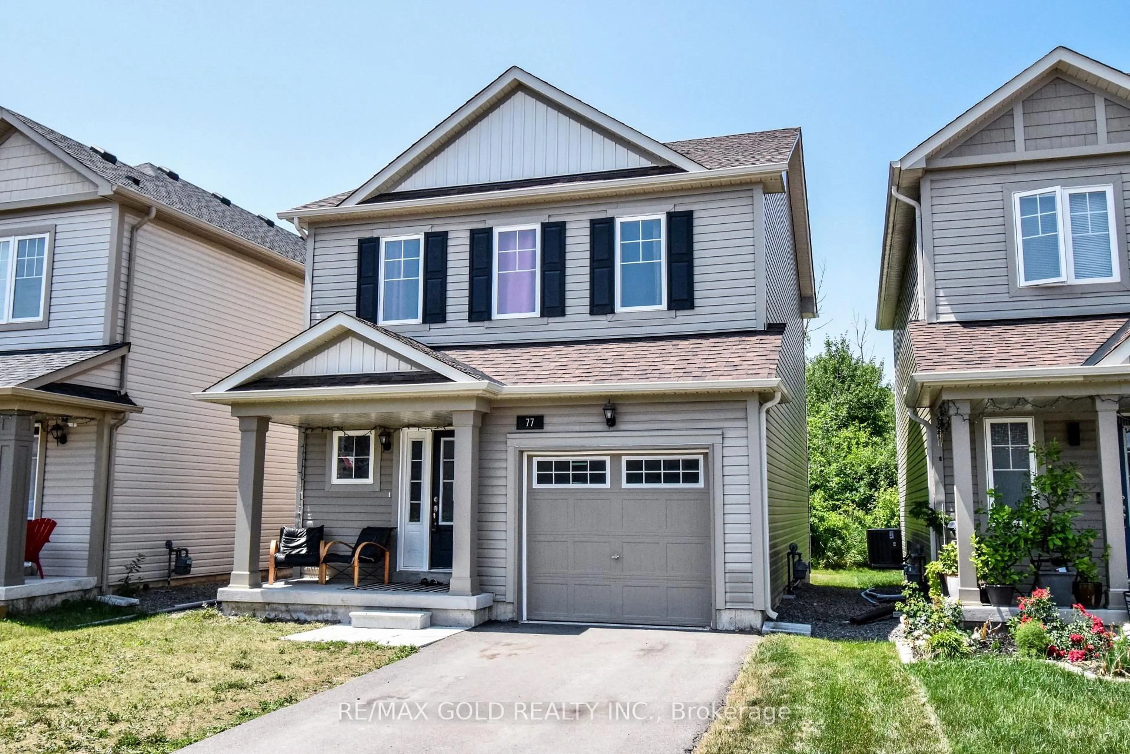 Home with vinyl exterior material, street for 77 Tumblewood Pl, Welland Ontario L3B 0J3
