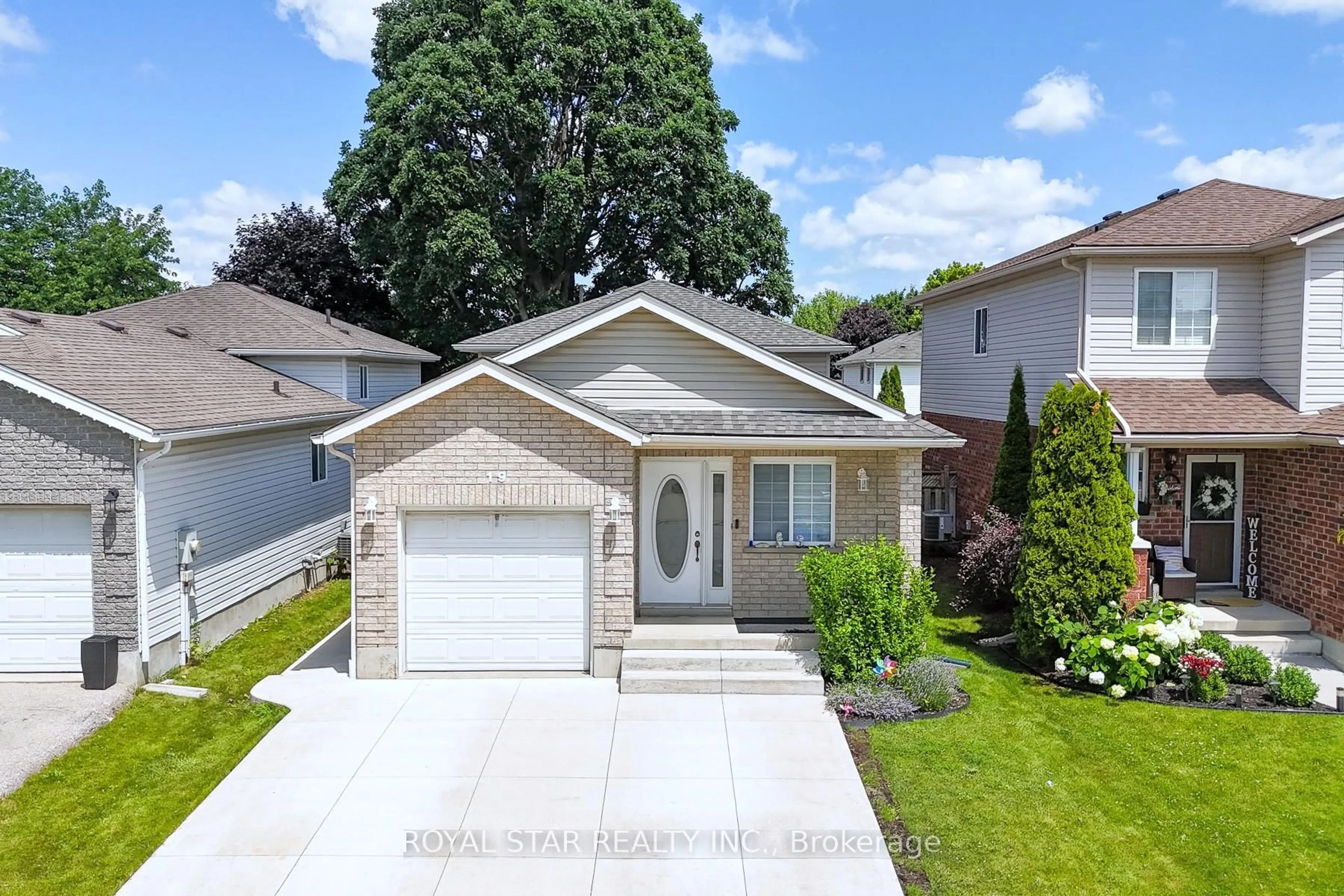 Unknown for 19 Langlaw Dr, Cambridge Ontario N1P 1E9
