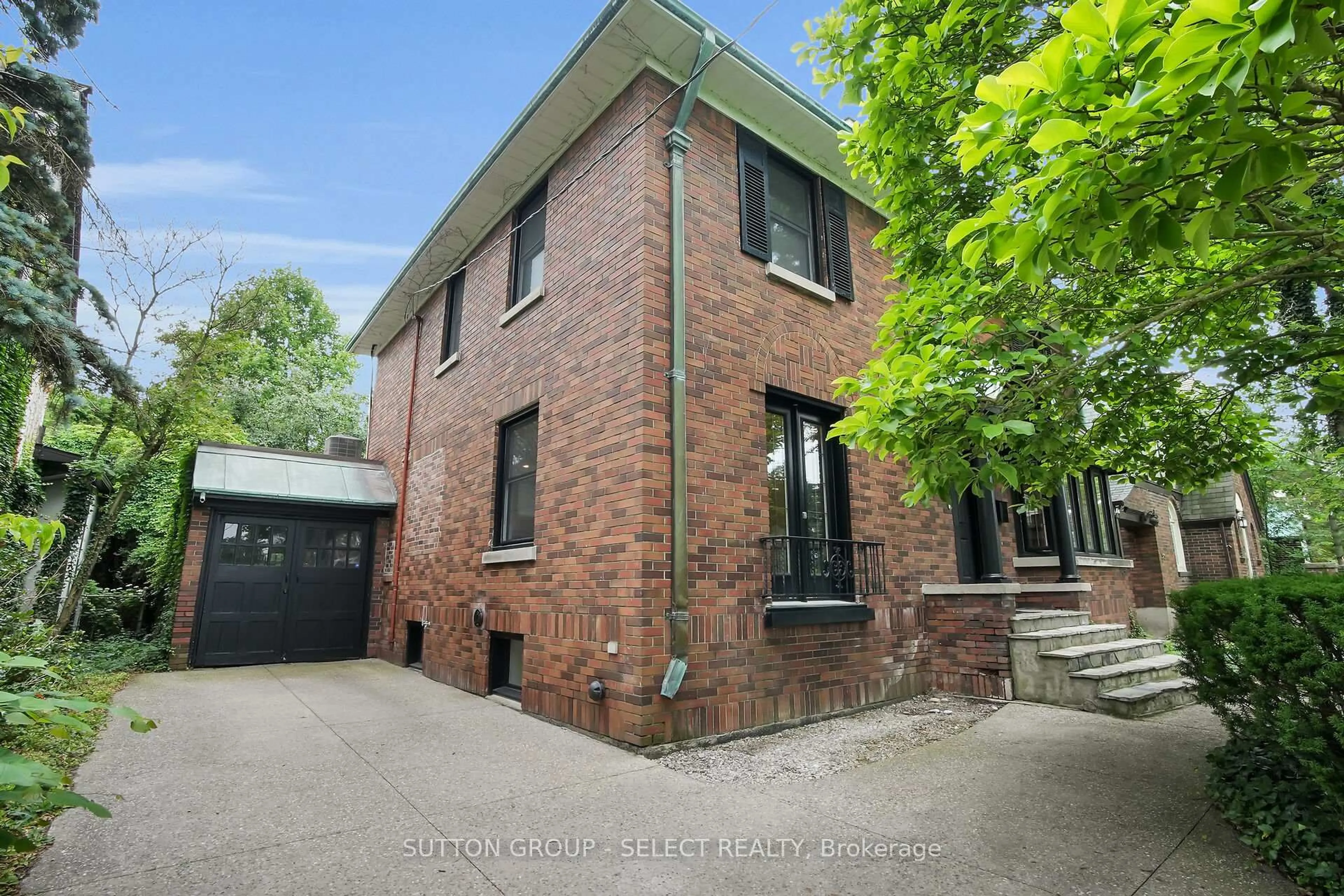 Home with brick exterior material, building for 383 Huron St, London East Ontario N6A 2K3