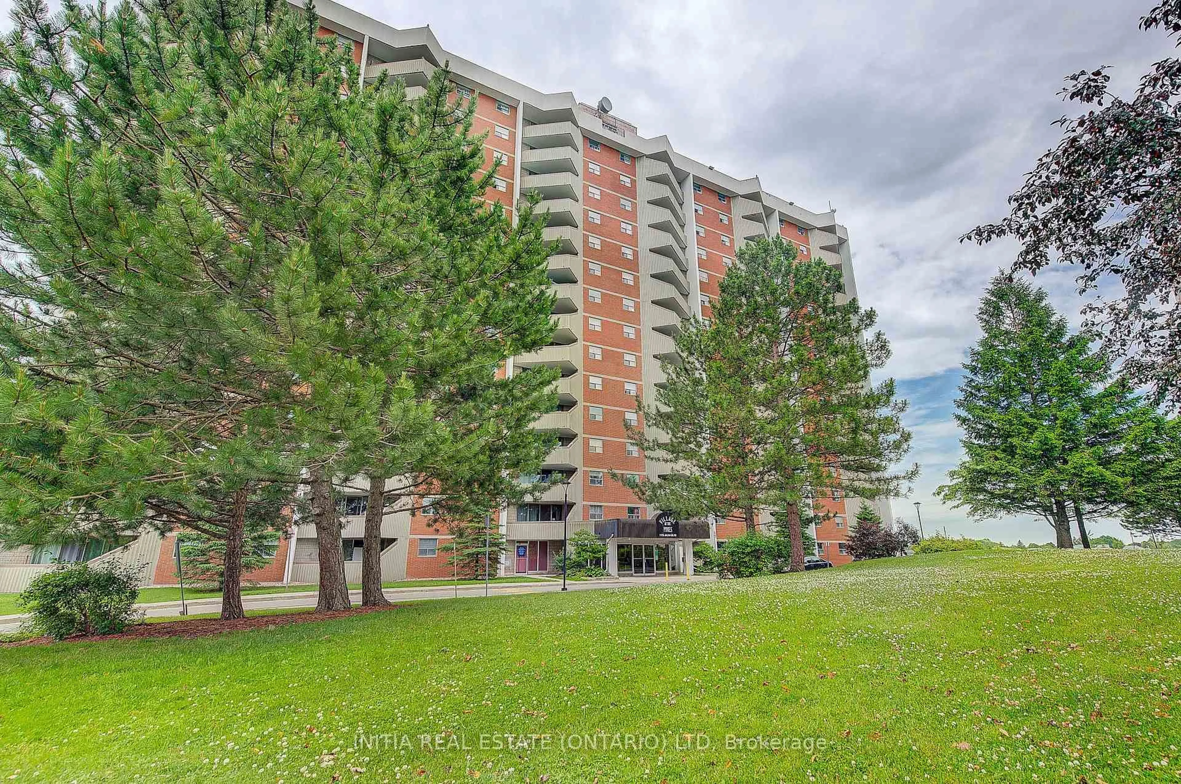A pic from outside/outdoor area/front of a property/back of a property/a pic from drone, unknown for 1105 Jalna Blvd #410, London South Ontario N6E 2S9