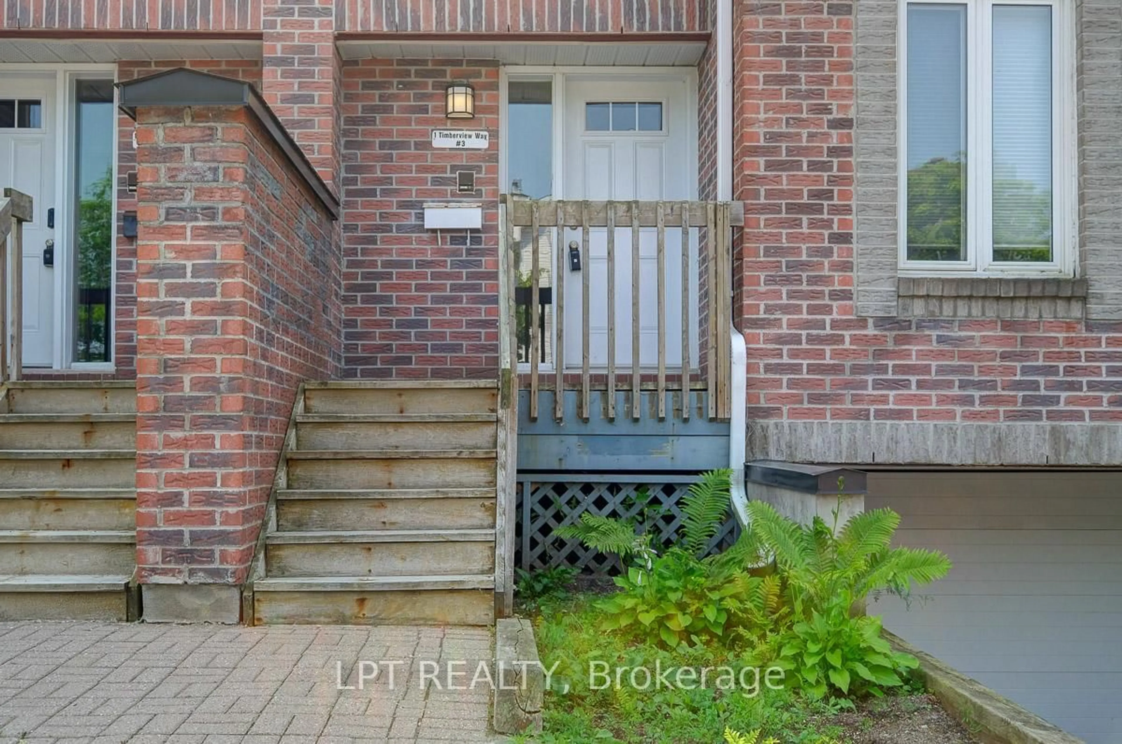 Indoor entryway for 1 Timberview Way #3, Nepean Ontario K2H 9M7