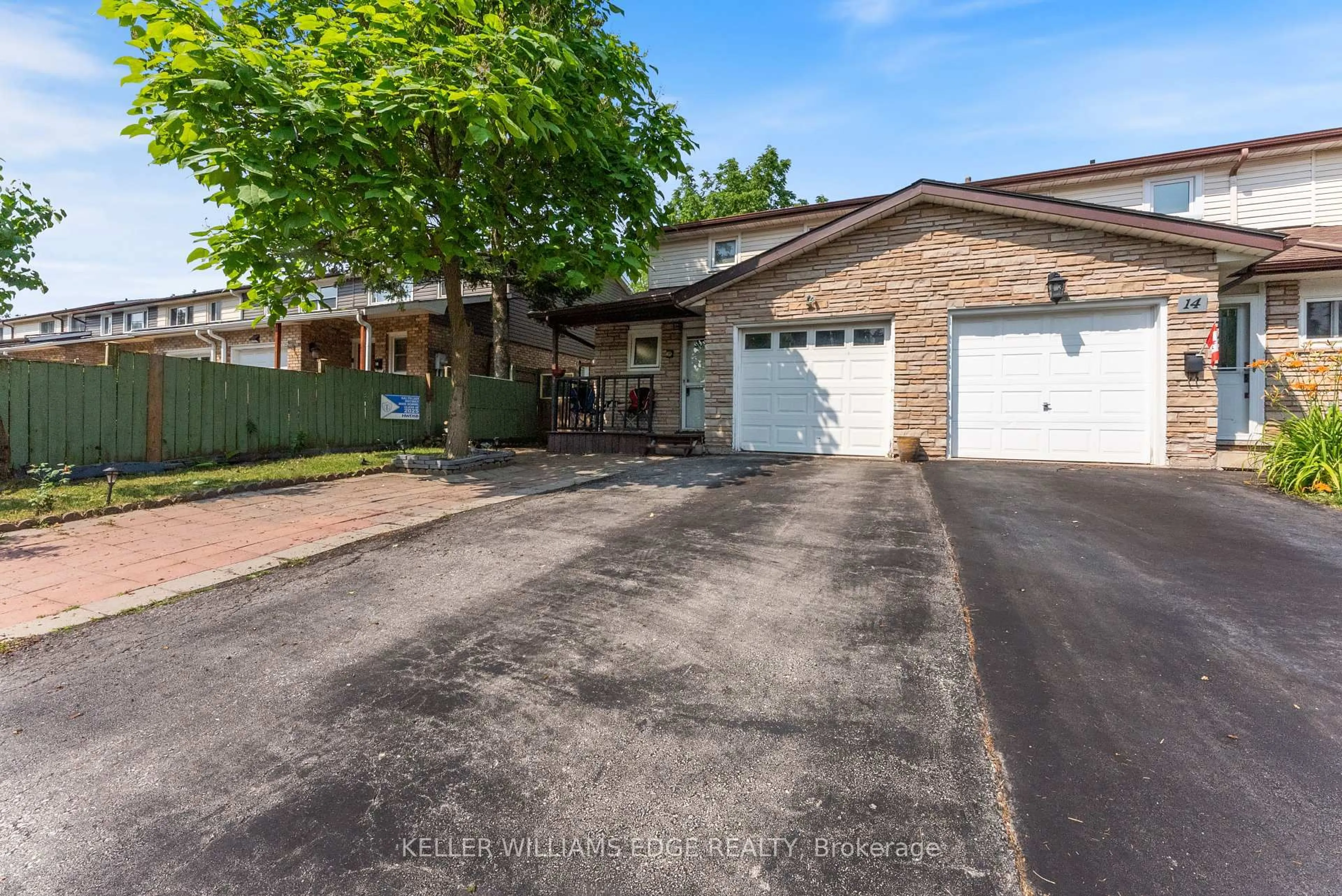 Unknown for 16 Silvervine Dr, Hamilton Ontario L8J 1K2