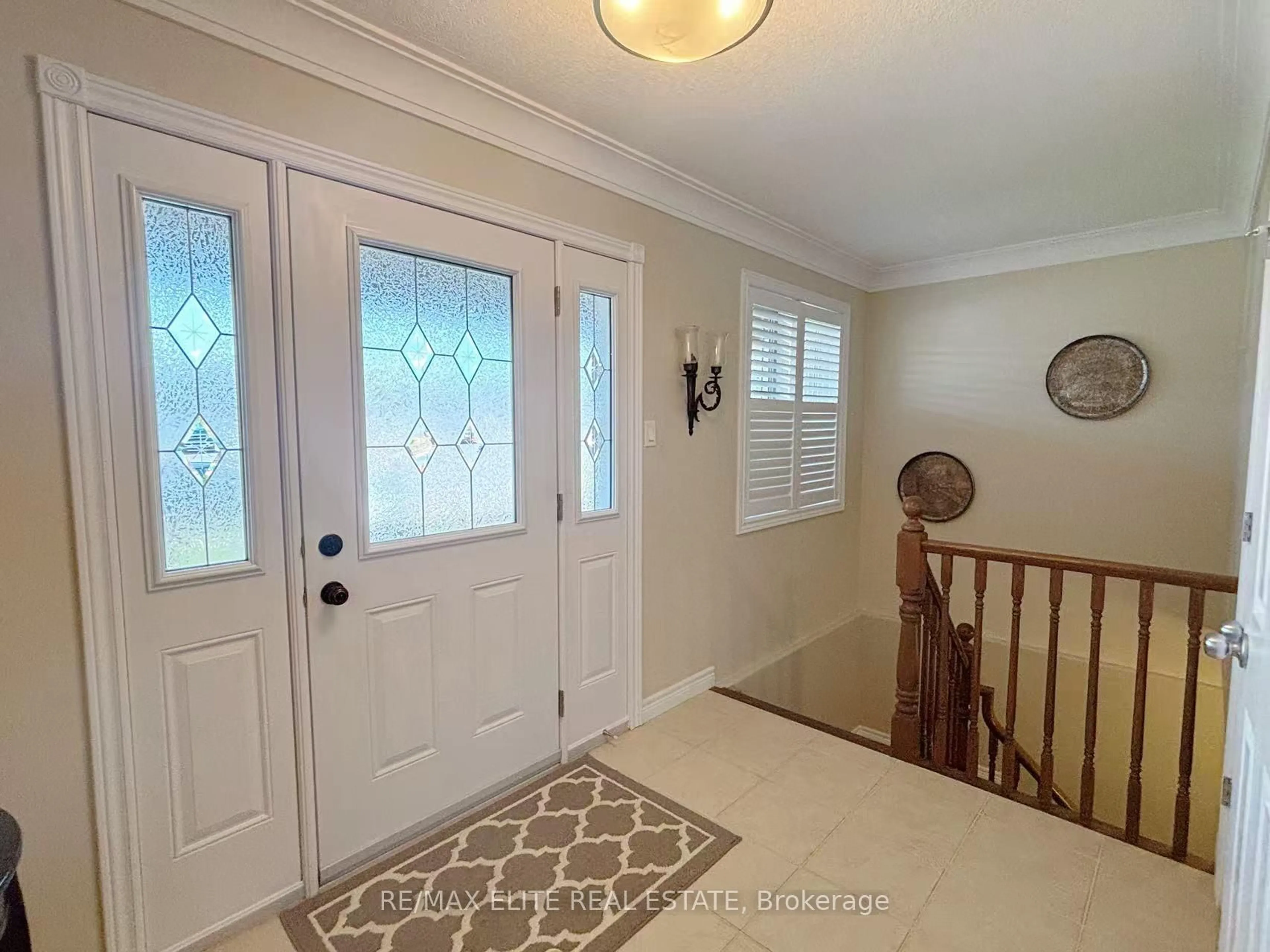Indoor entryway for 80 Helen St, Asphodel-Norwood Ontario K0L 2V0