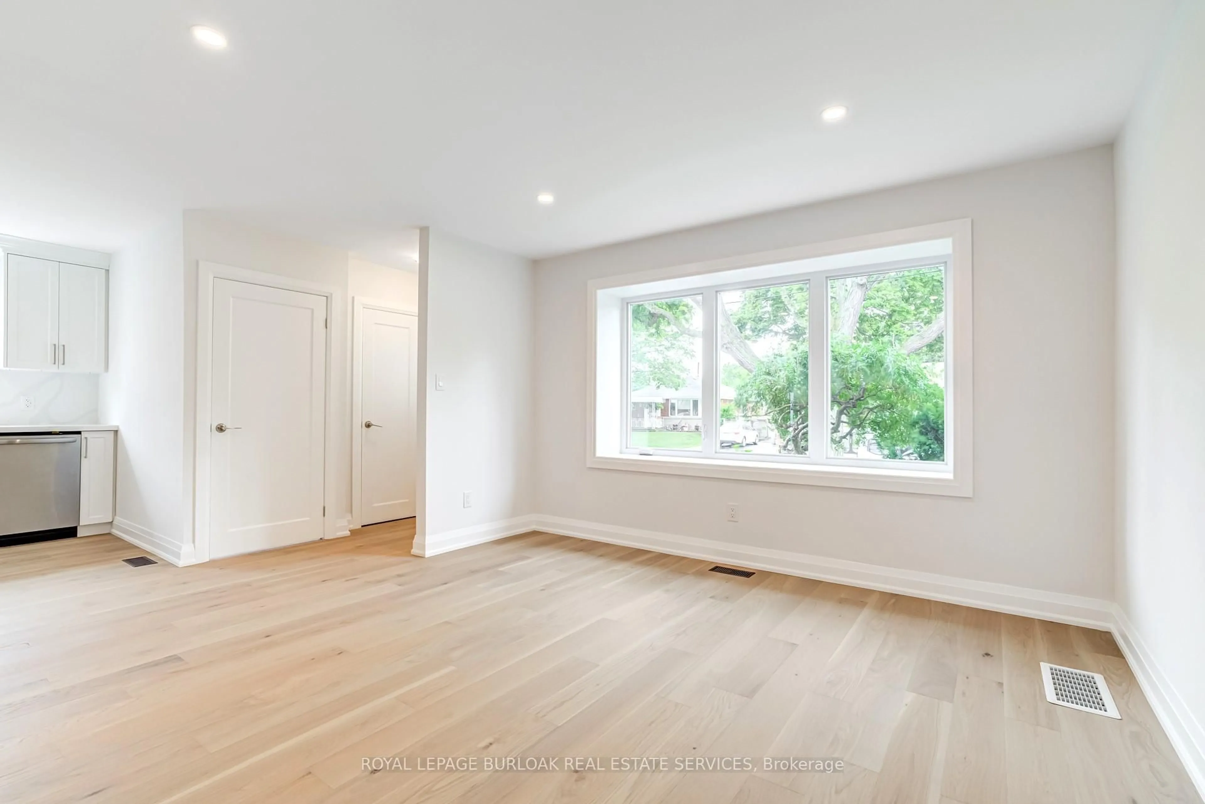 A pic of a room for 63 Fernwood Cres, Hamilton Ontario L8T 3L2
