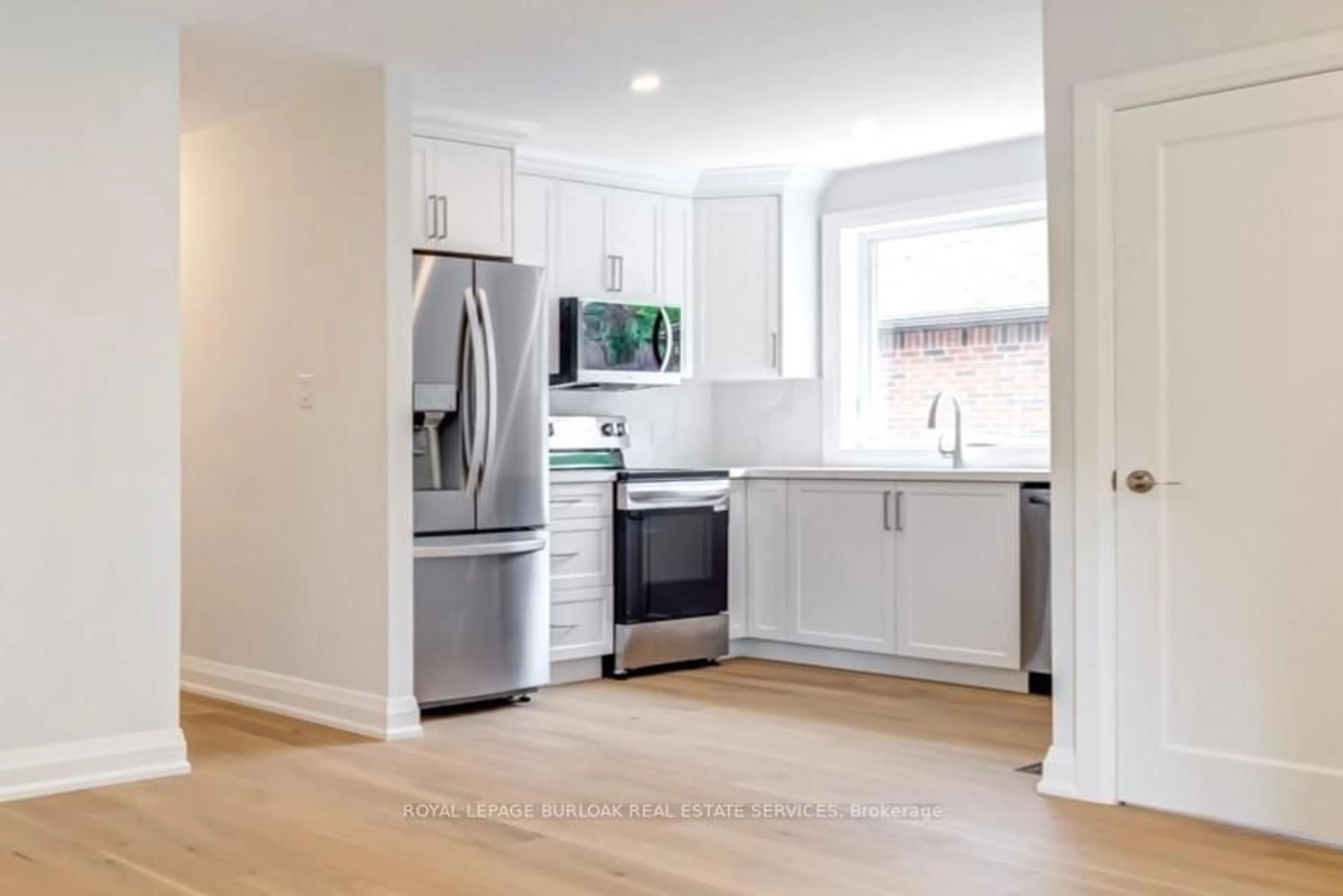 Open concept kitchen, unknown for 63 Fernwood Cres, Hamilton Ontario L8T 3L2