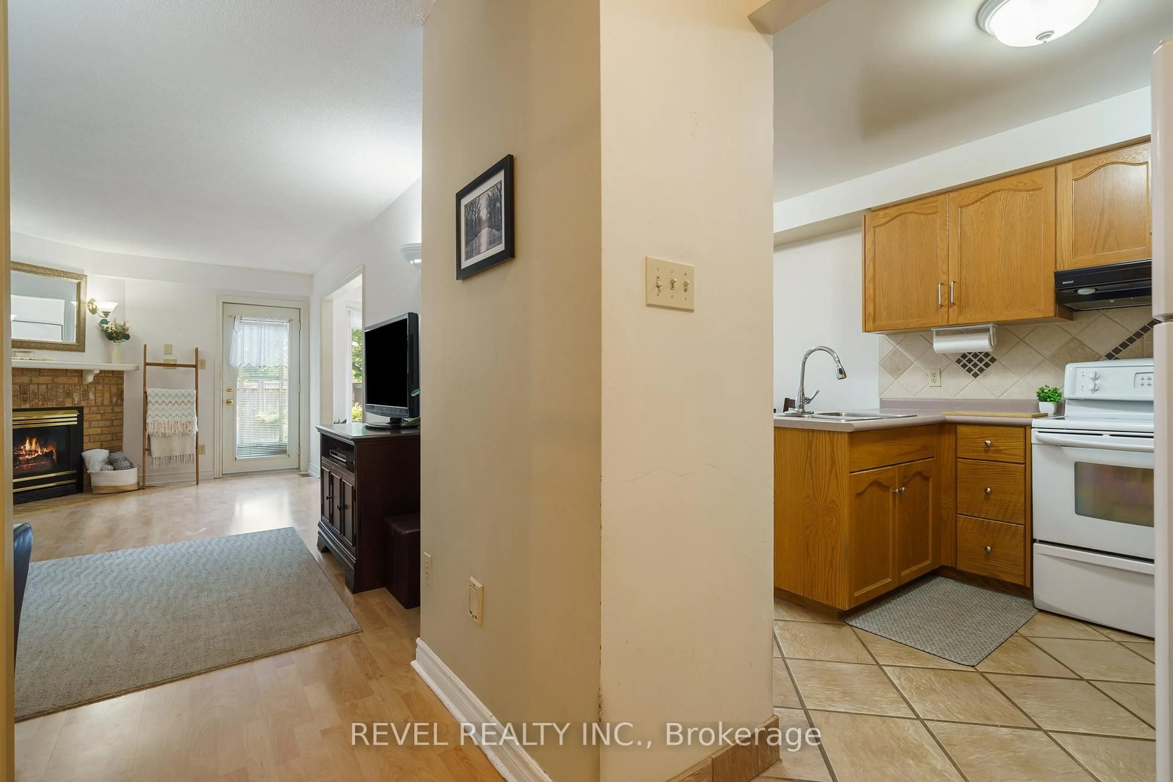 Unknown for 180 Dicenzo Dr, Hamilton Ontario L9B 2K7