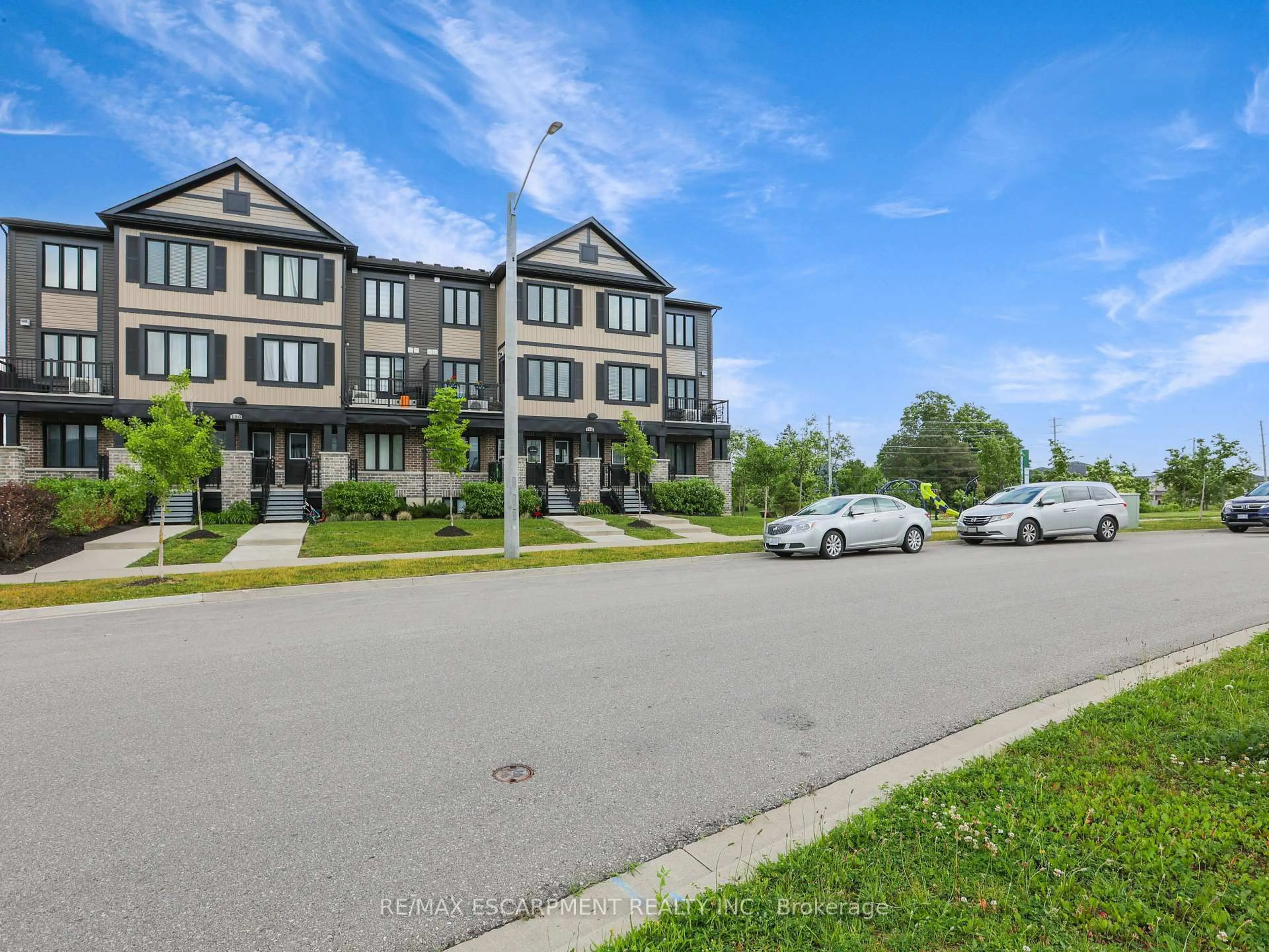 A pic from outside/outdoor area/front of a property/back of a property/a pic from drone, unknown for 148 Rochefort St #Unit C, Kitchener Ontario N2R 0P5