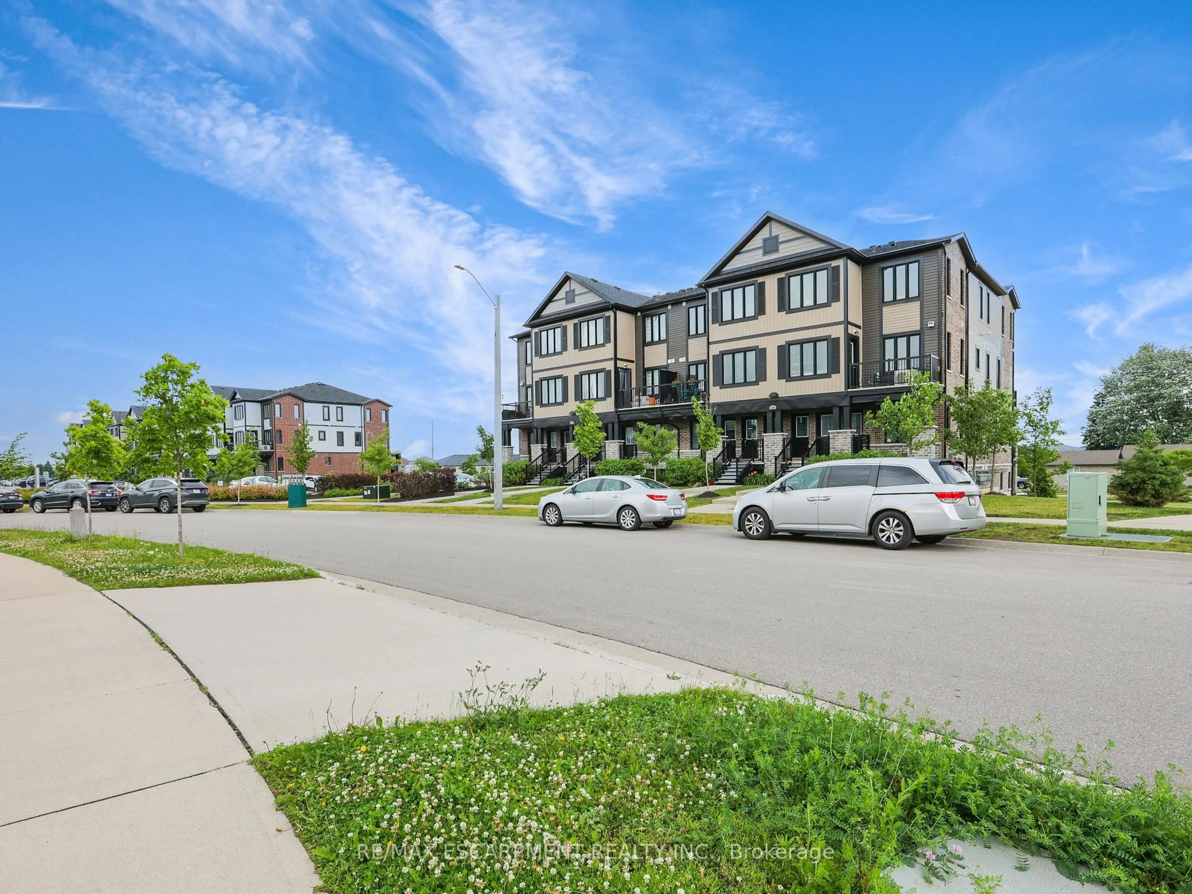 A pic from outside/outdoor area/front of a property/back of a property/a pic from drone, street for 148 Rochefort St #Unit C, Kitchener Ontario N2R 0P5
