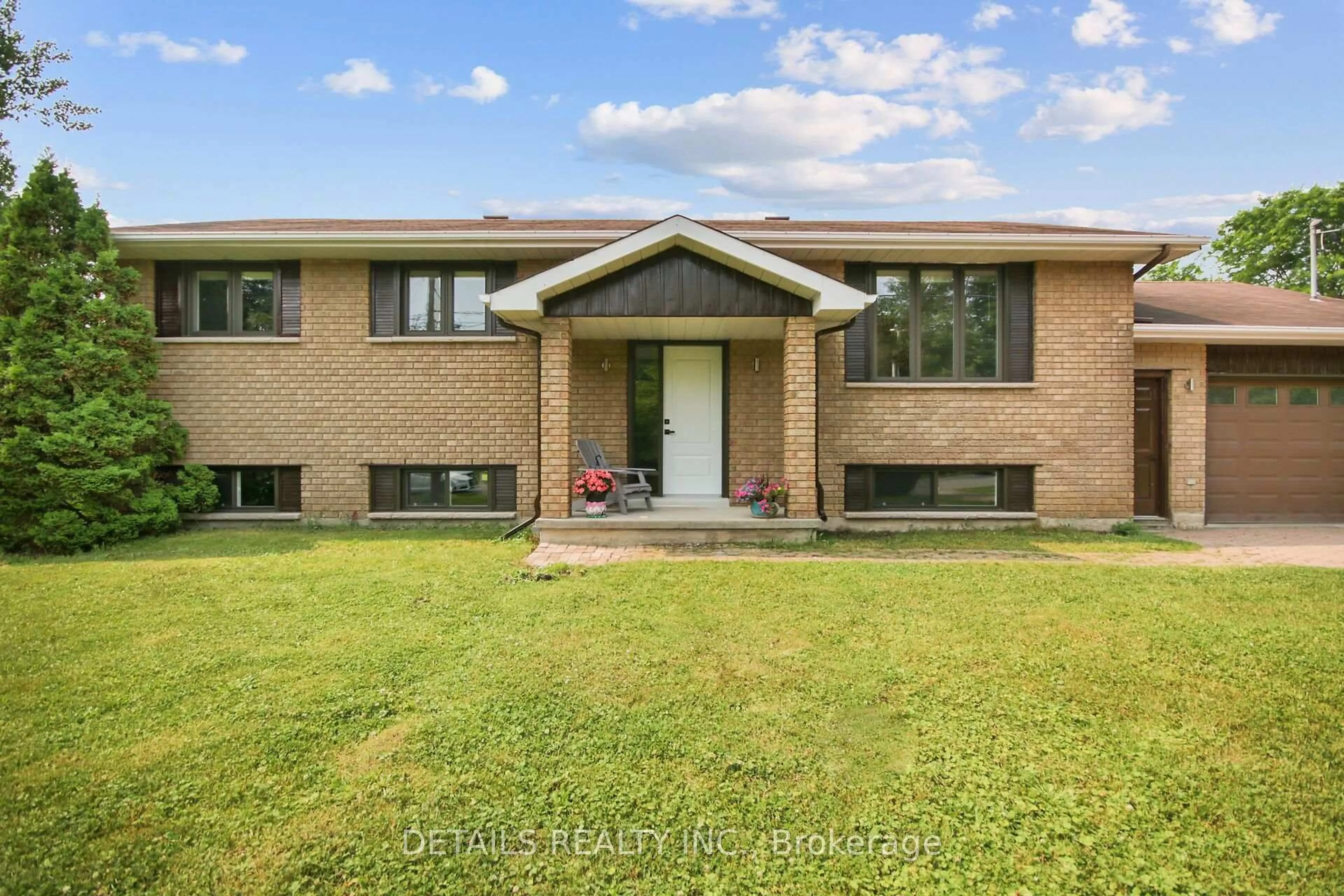 Home with brick exterior material, unknown for 2708 Bekker's Crt, Metcalfe Ontario K0A 2P0