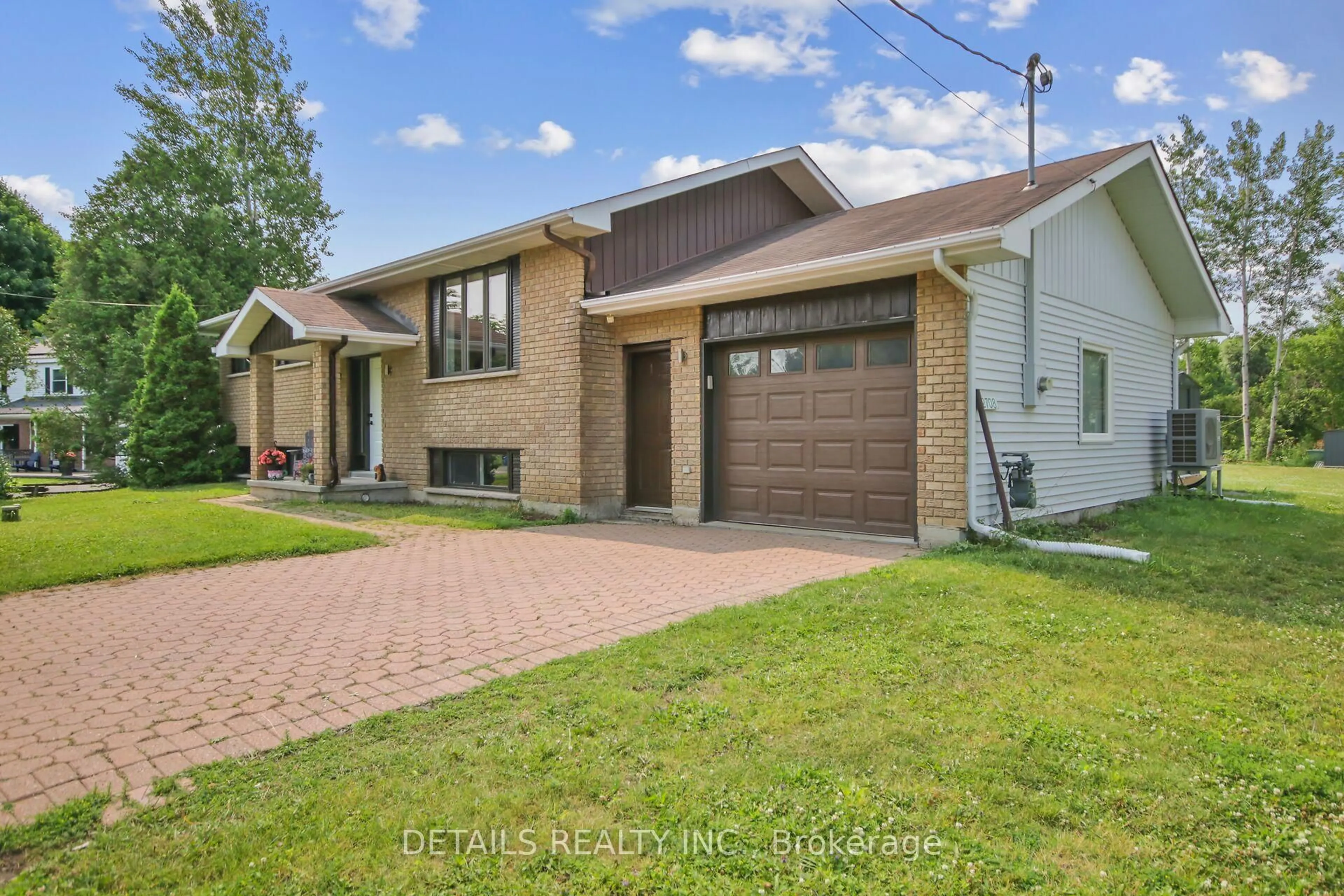 Home with brick exterior material, street for 2708 Bekker's Crt, Metcalfe Ontario K0A 2P0