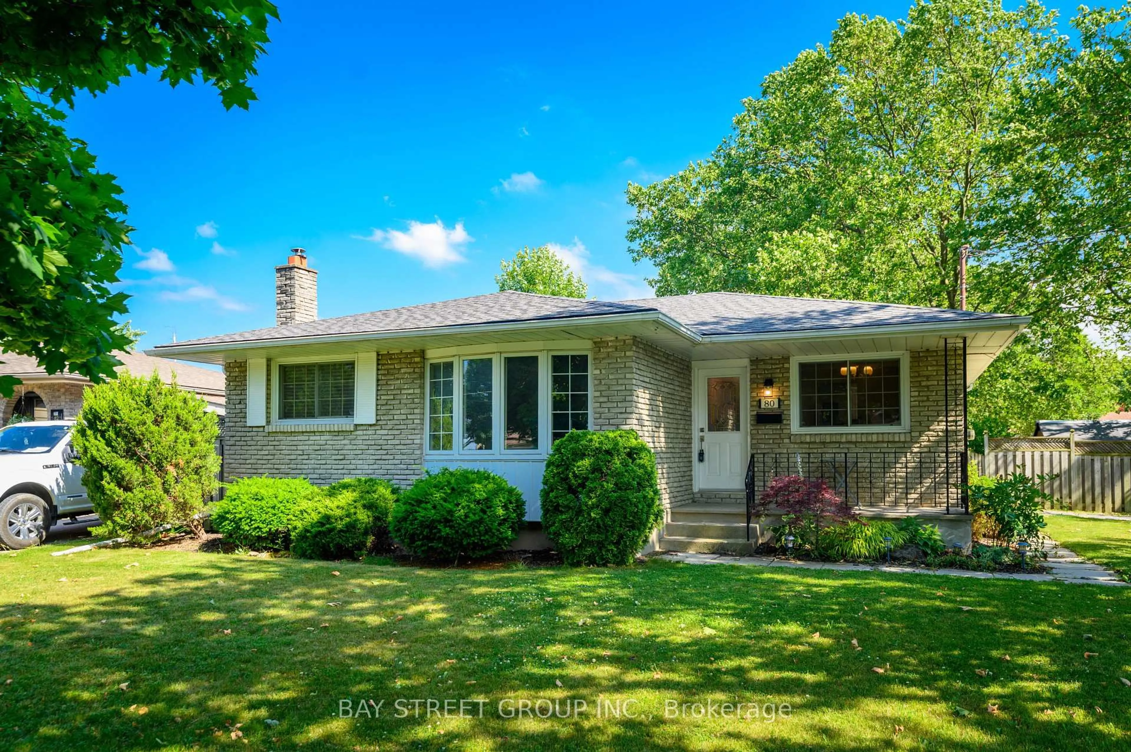 Home with vinyl exterior material, street for 80 Pearce Ave, St. Catharines Ontario L2M 6N5