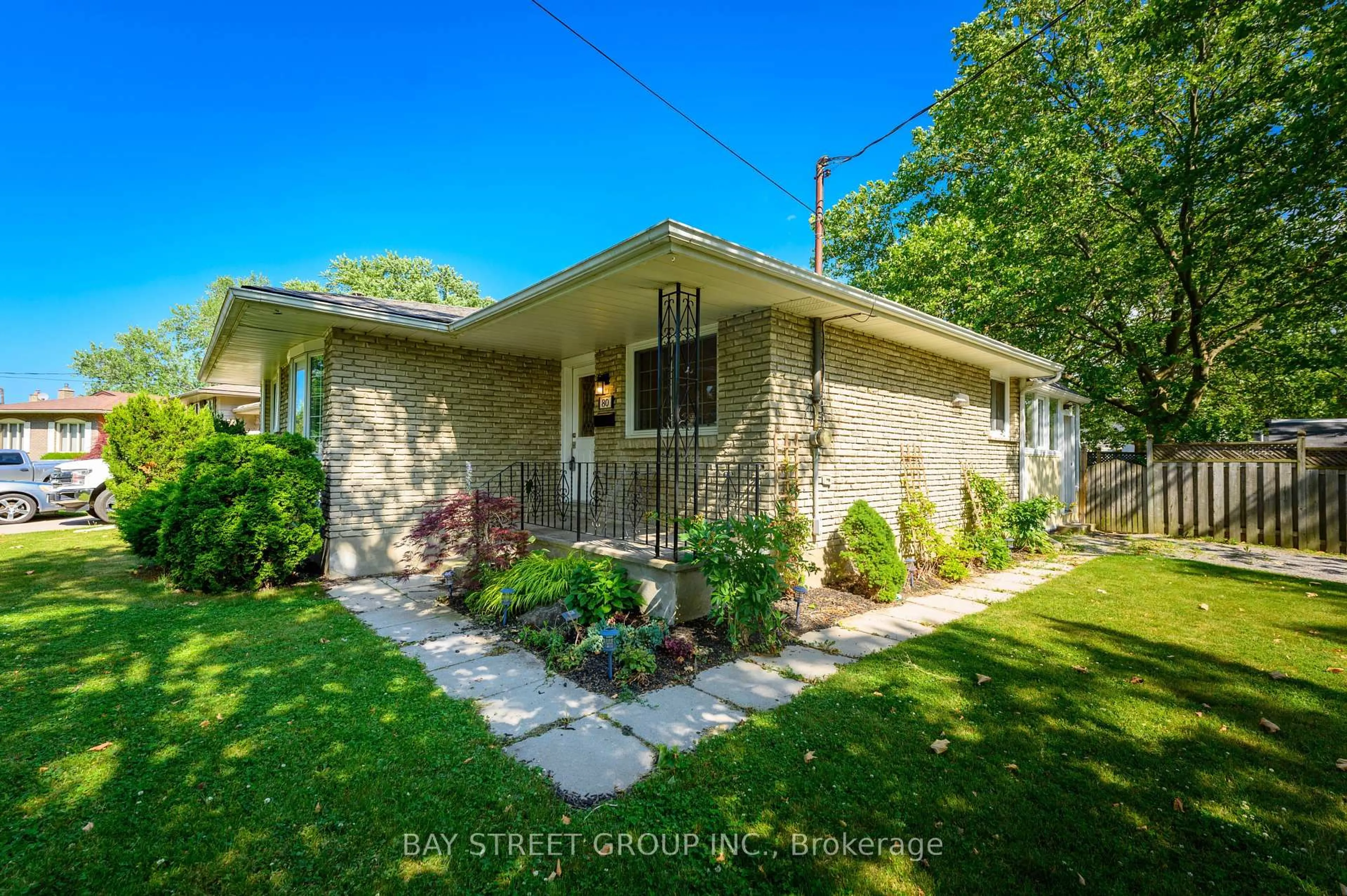 Unknown for 80 Pearce Ave, St. Catharines Ontario L2M 6N5