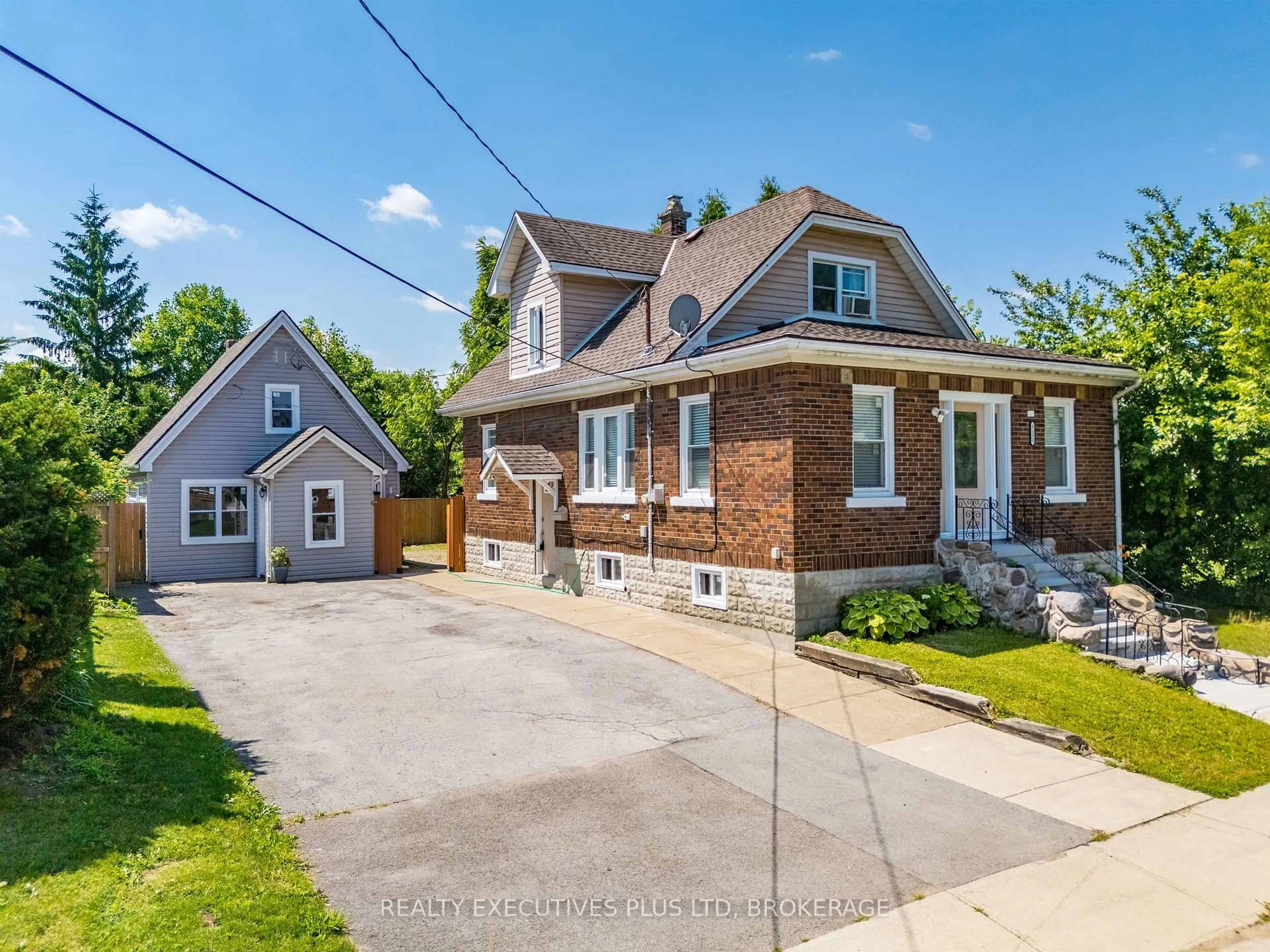 Home with brick exterior material, street for 5352 Stamford St, Niagara Falls Ontario L2E 1N3