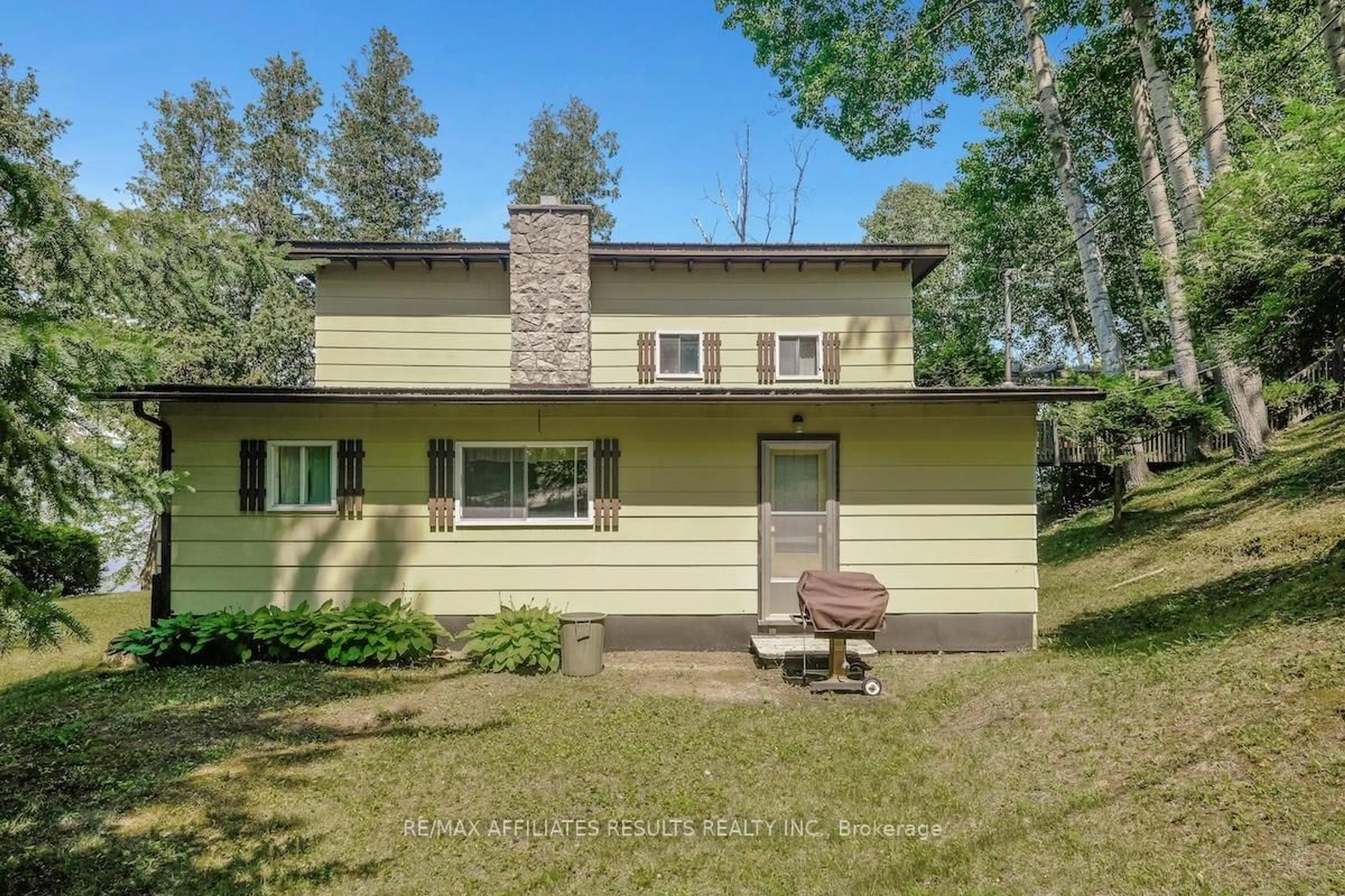 Home with vinyl exterior material, unknown for 2130 B River Rd, Braeside Ontario K0A 1G0