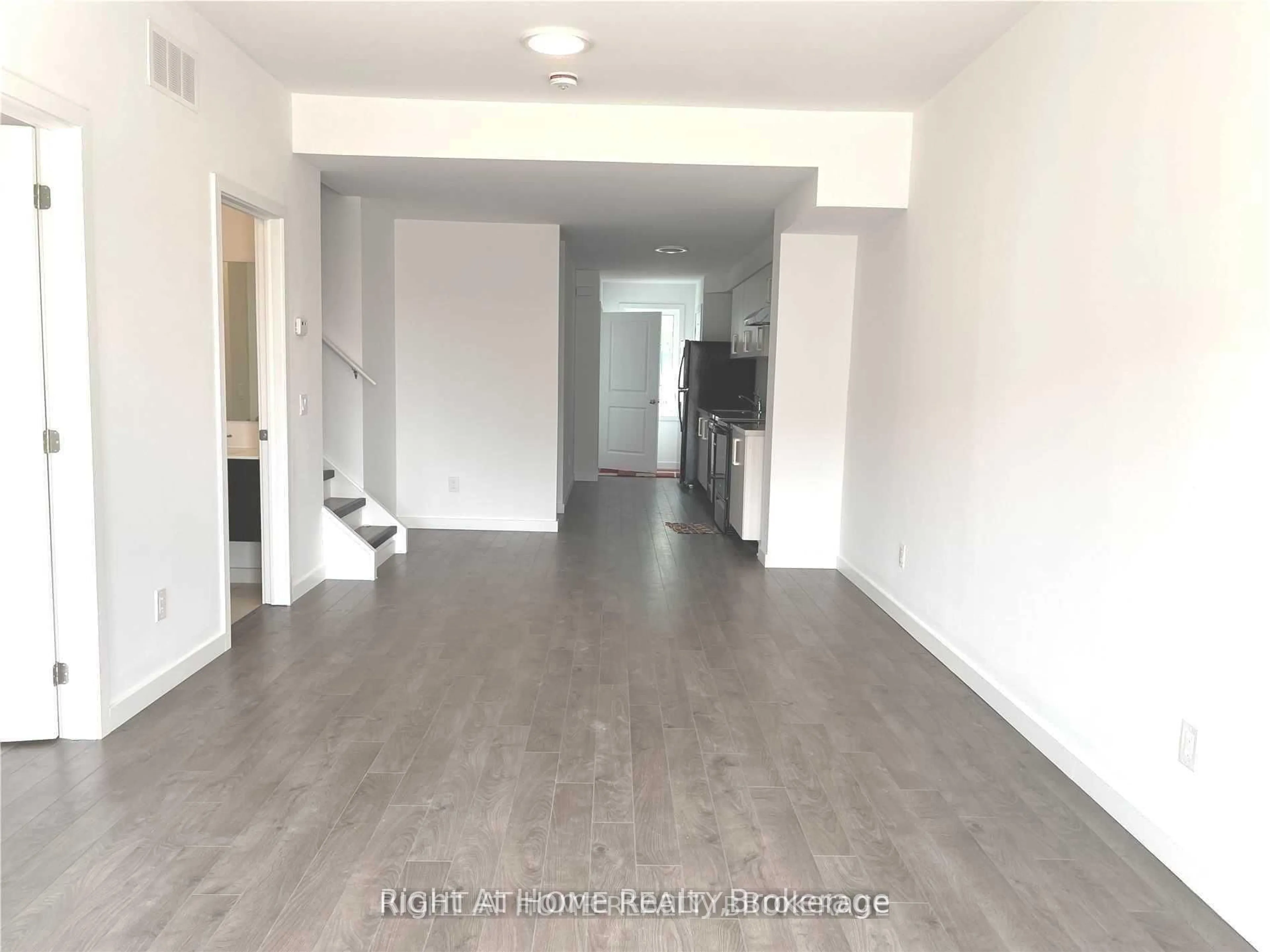 A pic of a room for 400 Alberta St, Welland Ontario L3B 0K5