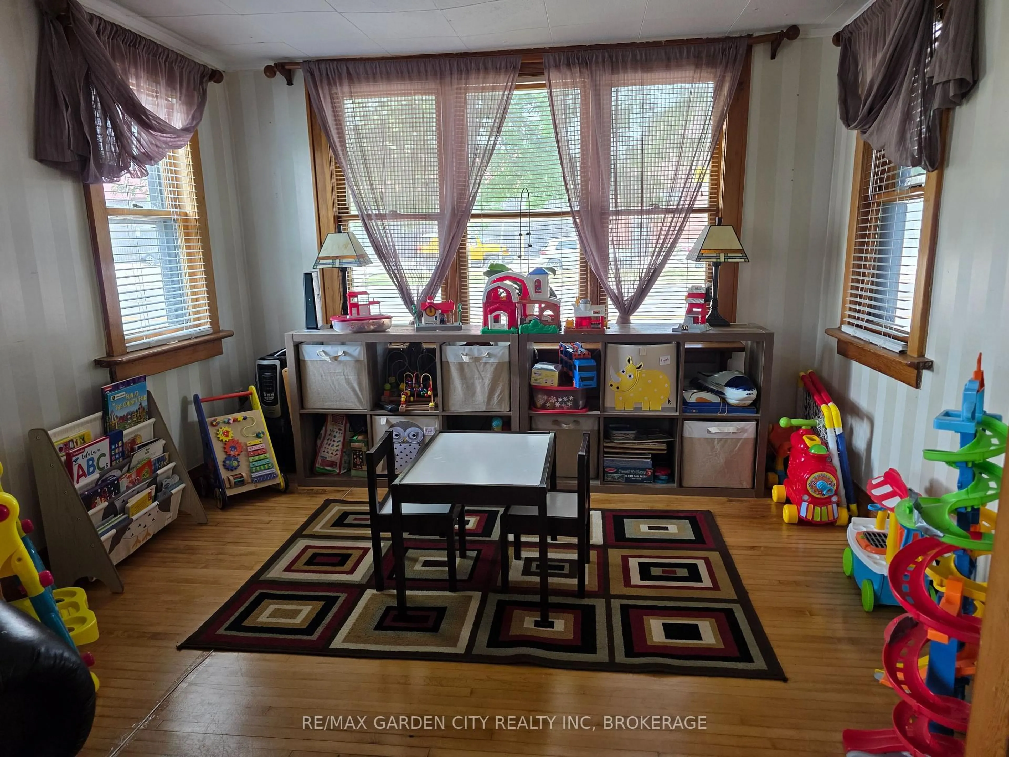 A pic of a room for 4409 Ontario St, Lincoln Ontario L0R 1B5