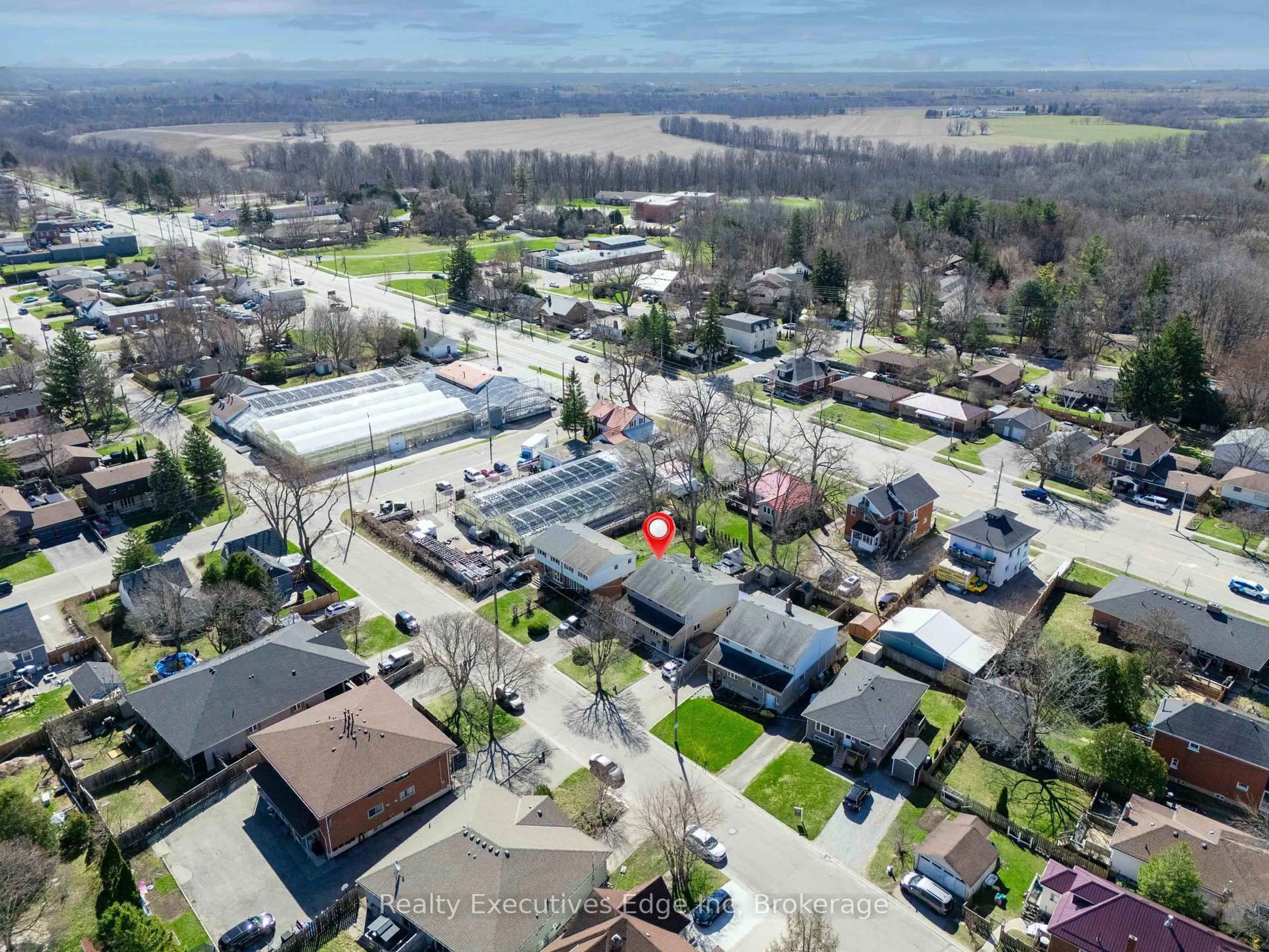 A pic from outside/outdoor area/front of a property/back of a property/a pic from drone, street for 9A Hampton St, Brantford Ontario N3S 7J2