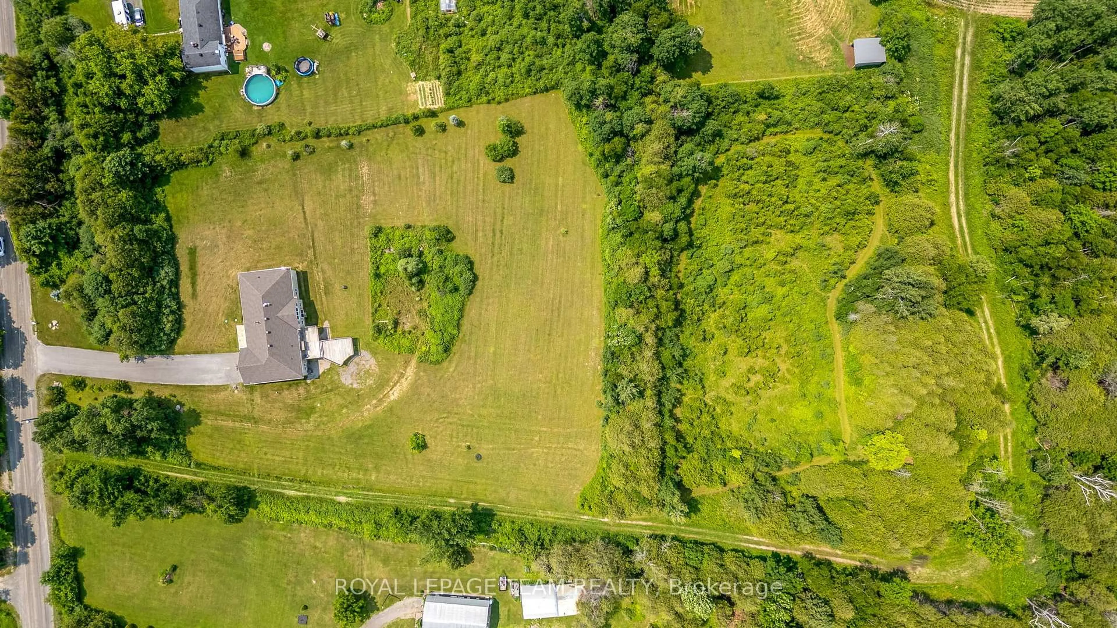 A pic from outside/outdoor area/front of a property/back of a property/a pic from drone, unknown for 6473 Springhill Rd, Osgoode Ontario K0A 2W0