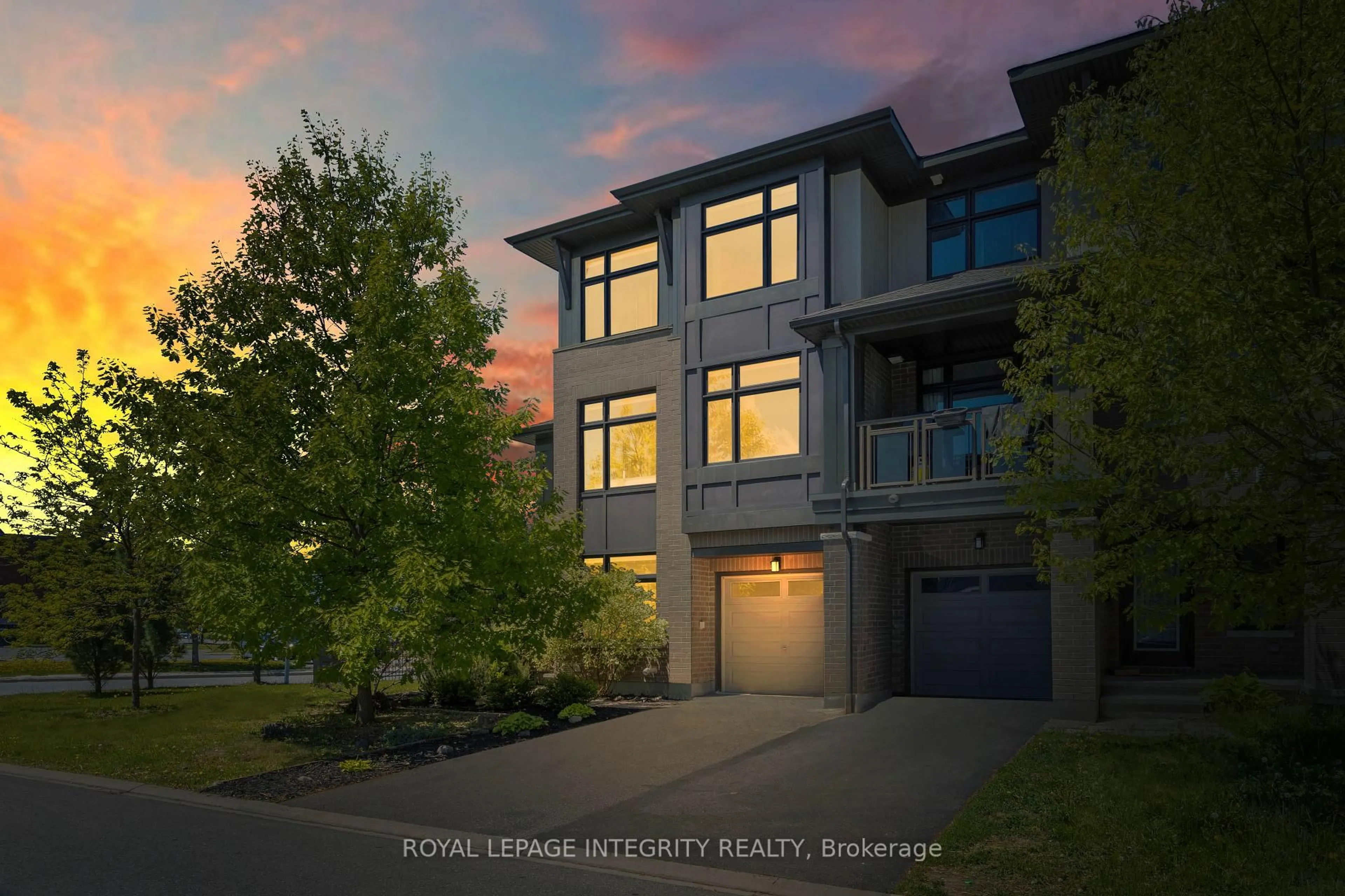 A pic from outside/outdoor area/front of a property/back of a property/a pic from drone, unknown for 266 Leather Leaf Terr, Ottawa Ontario K2J 5Z5