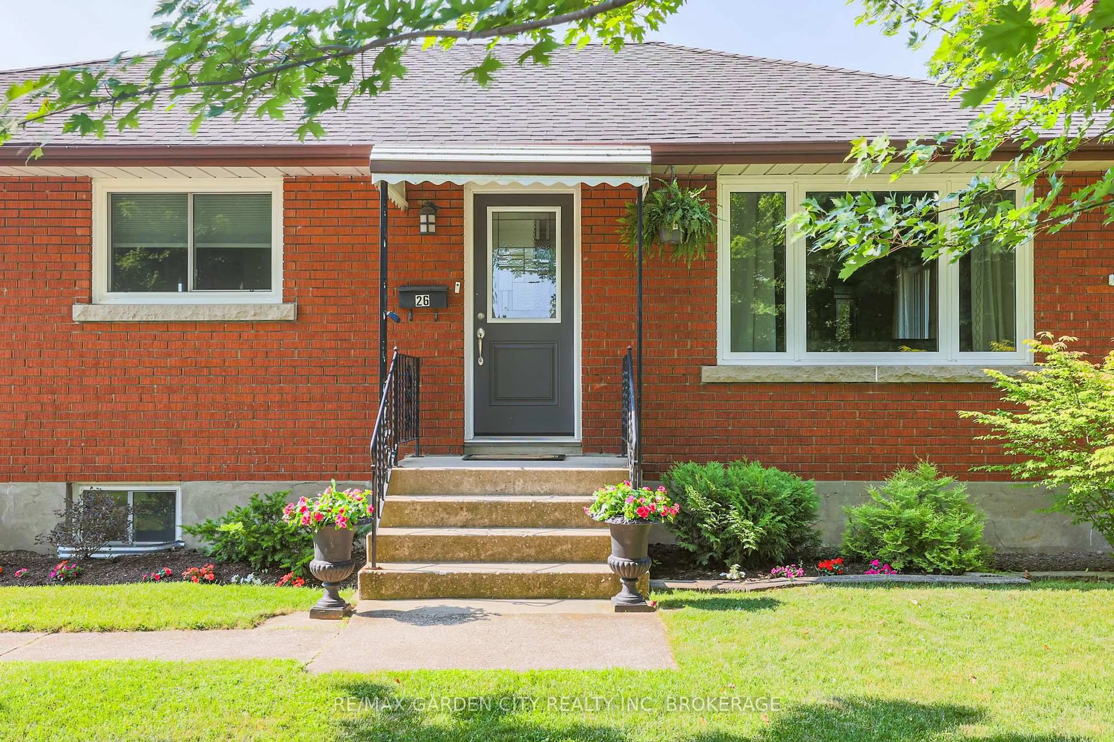 Home with brick exterior material, street for 26 Millward Ave, St. Catharines Ontario L2N 1P6