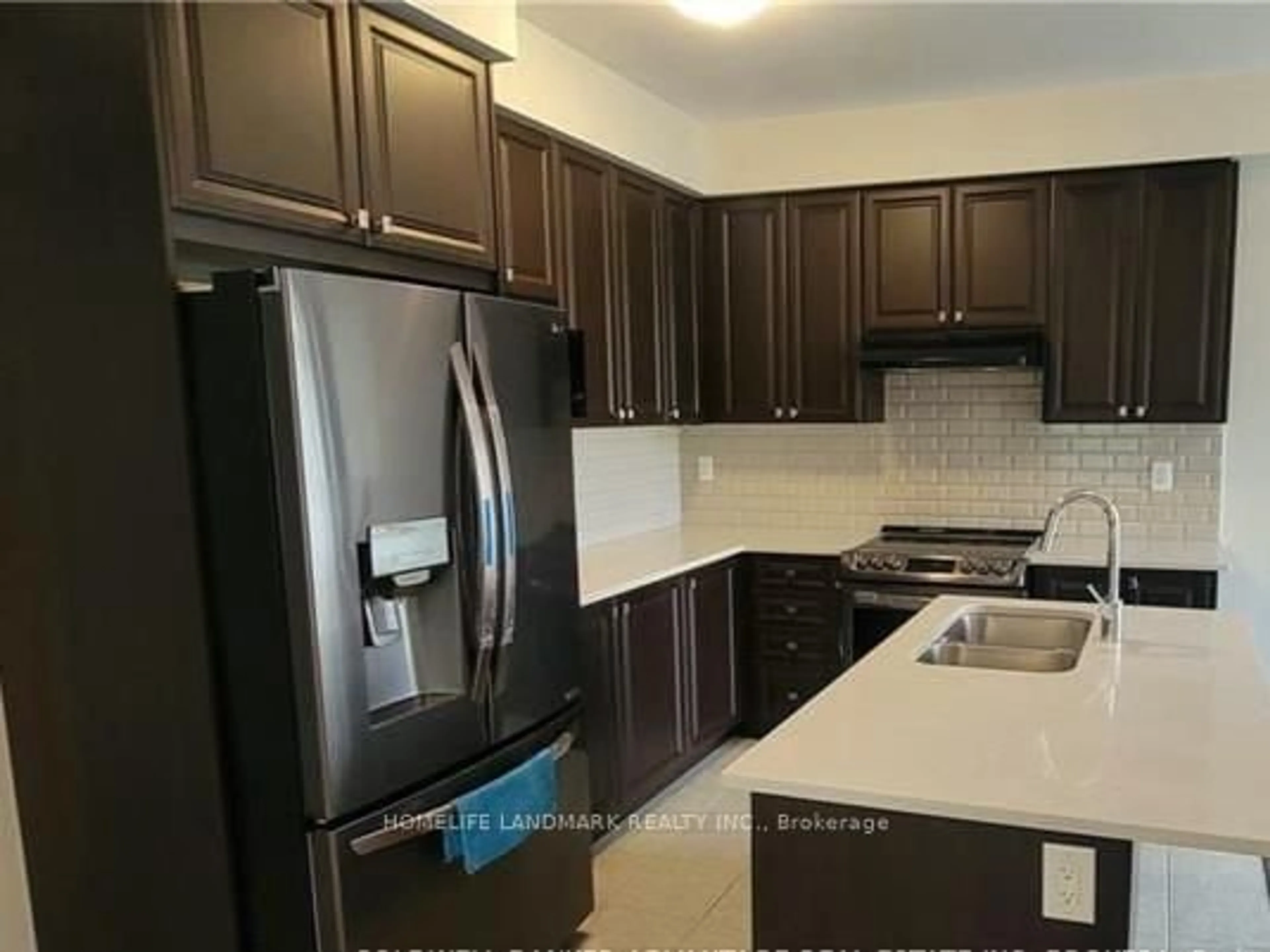 Standard kitchen, unknown for 8834 Sourgum Ave, Niagara Falls Ontario L2H 3S3