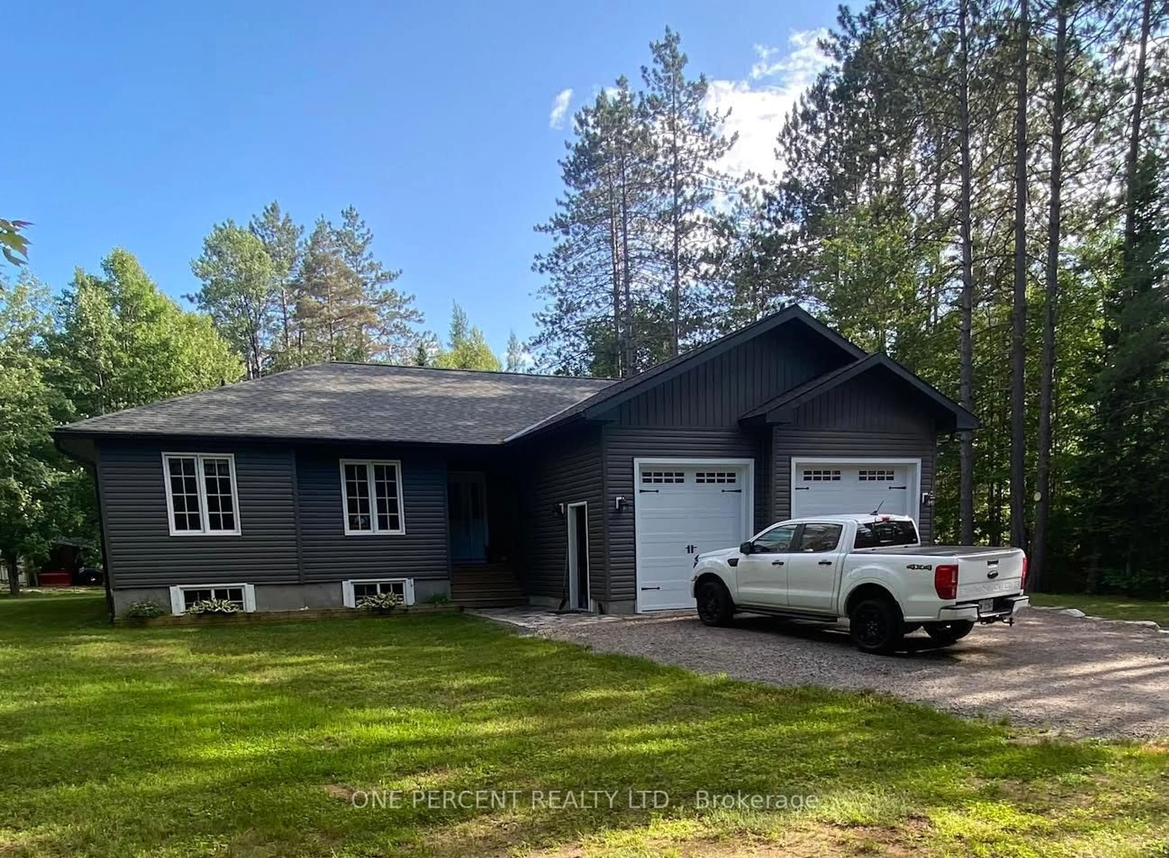 A pic from outside/outdoor area/front of a property/back of a property/a pic from drone, unknown for 2241 Lone Pine Dr, Huntsville Ontario P0B 1L0