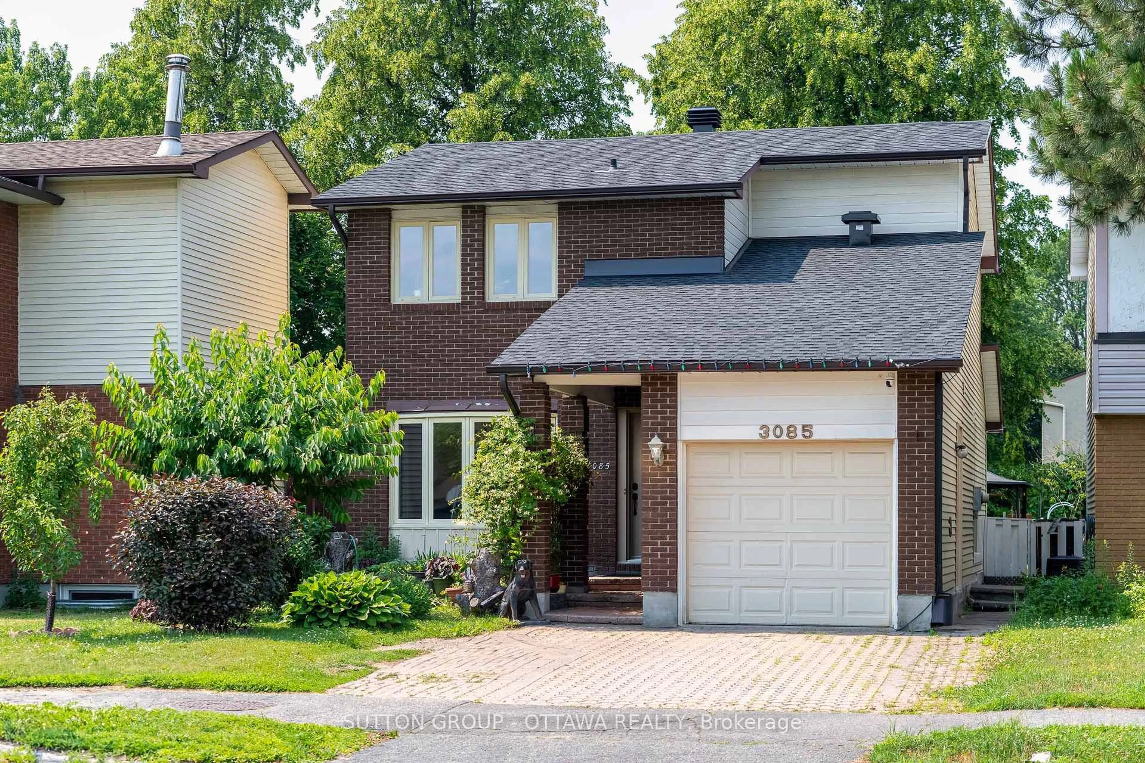 Home with brick exterior material, street for 3085 Uplands Dr, Ottawa Ontario K1V 9T6