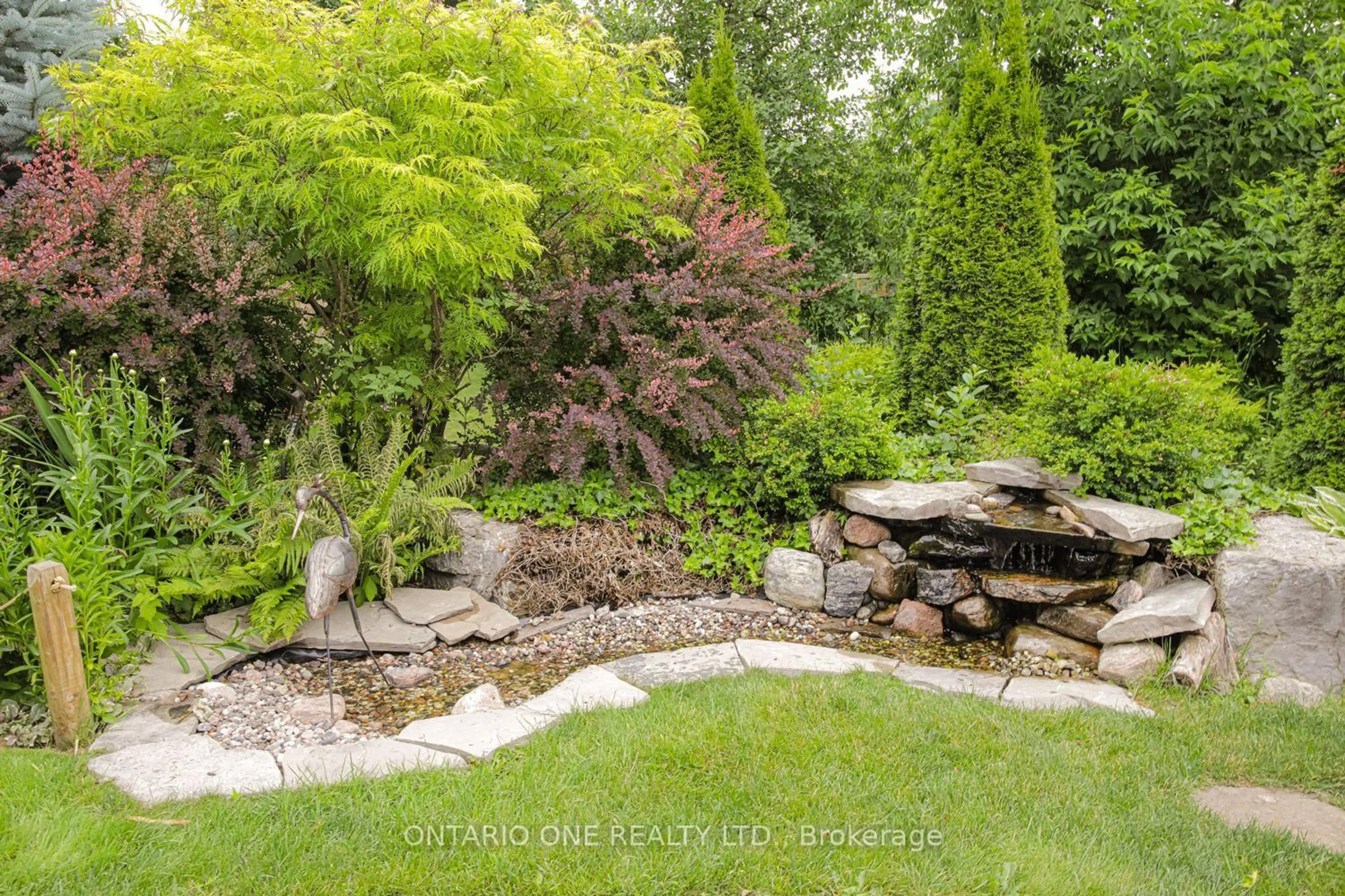 Patio, water/lake/river/ocean view for 16 Wood Crt, Kawartha Lakes Ontario K9V 6J4