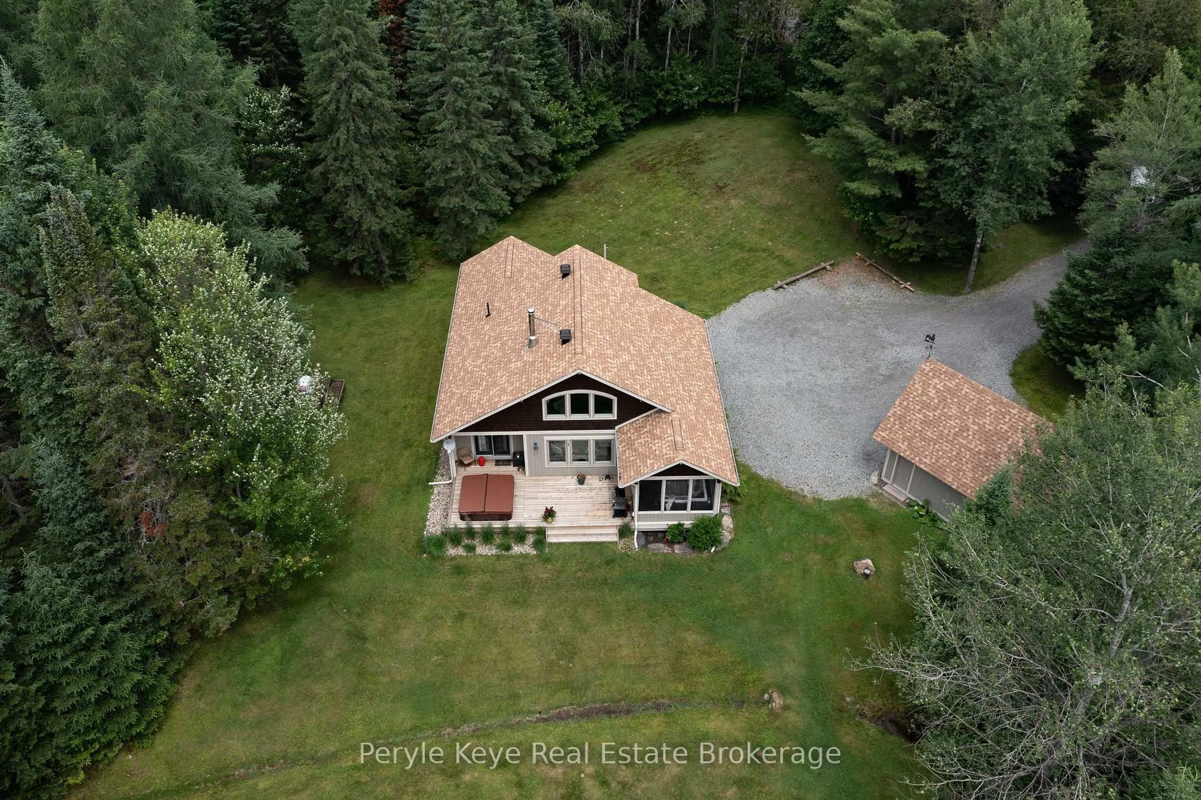 A pic from outside/outdoor area/front of a property/back of a property/a pic from drone, unknown for 394 Clearwater Lake Rd, Huntsville Ontario P0B 1L0