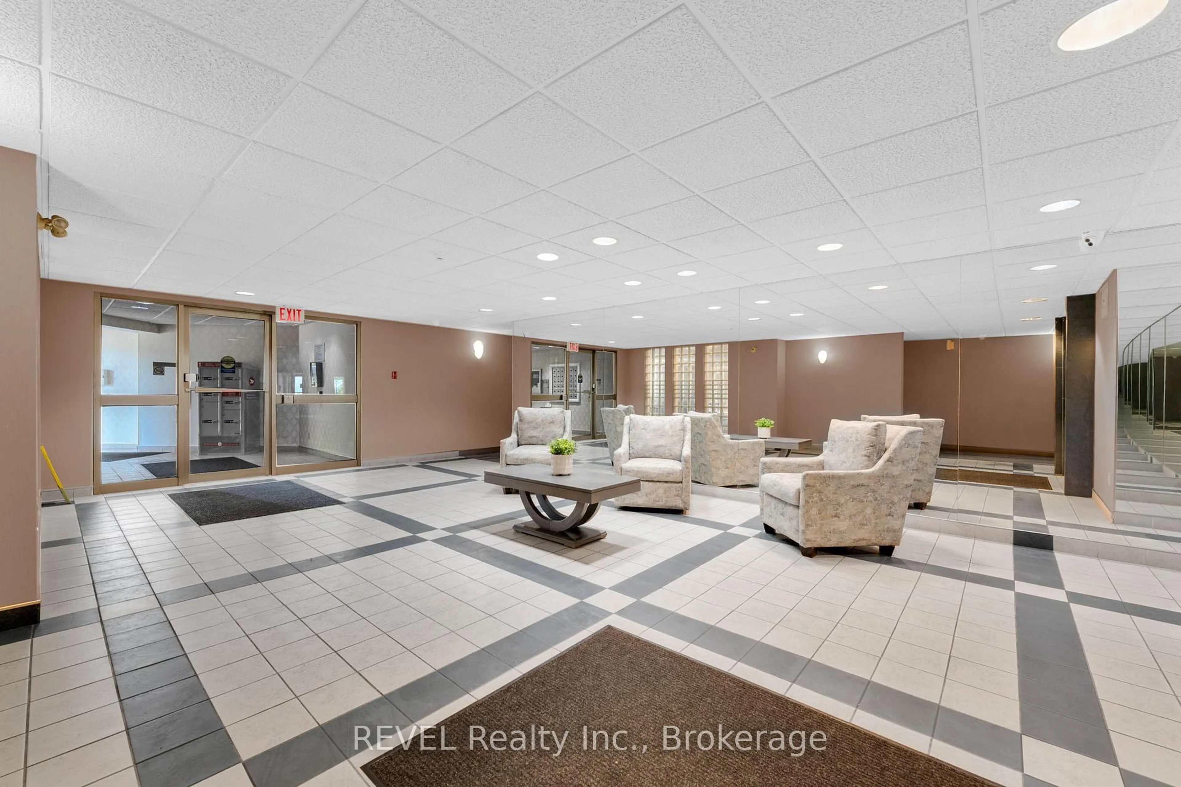 Lobby for 3364 Montrose Rd #303, Niagara Falls Ontario L2E 6S4